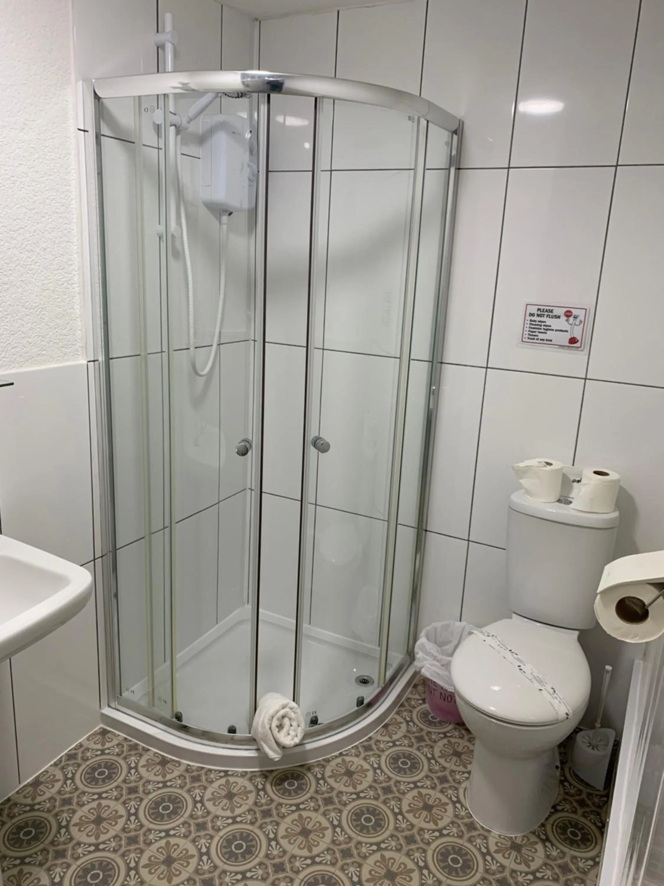 Shower in The Danescourt