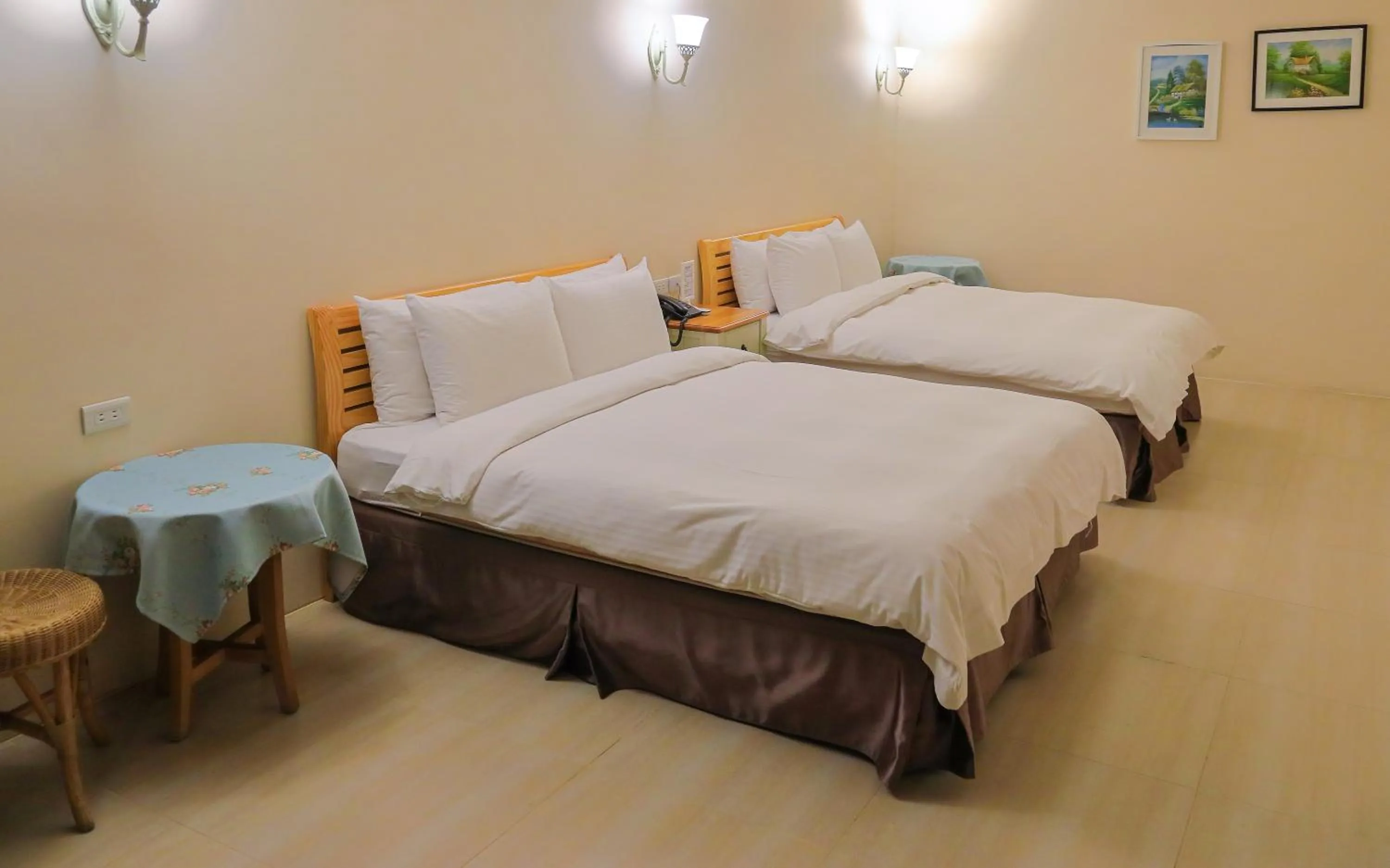 bunk bed, Bed in Jing Guan Hotel