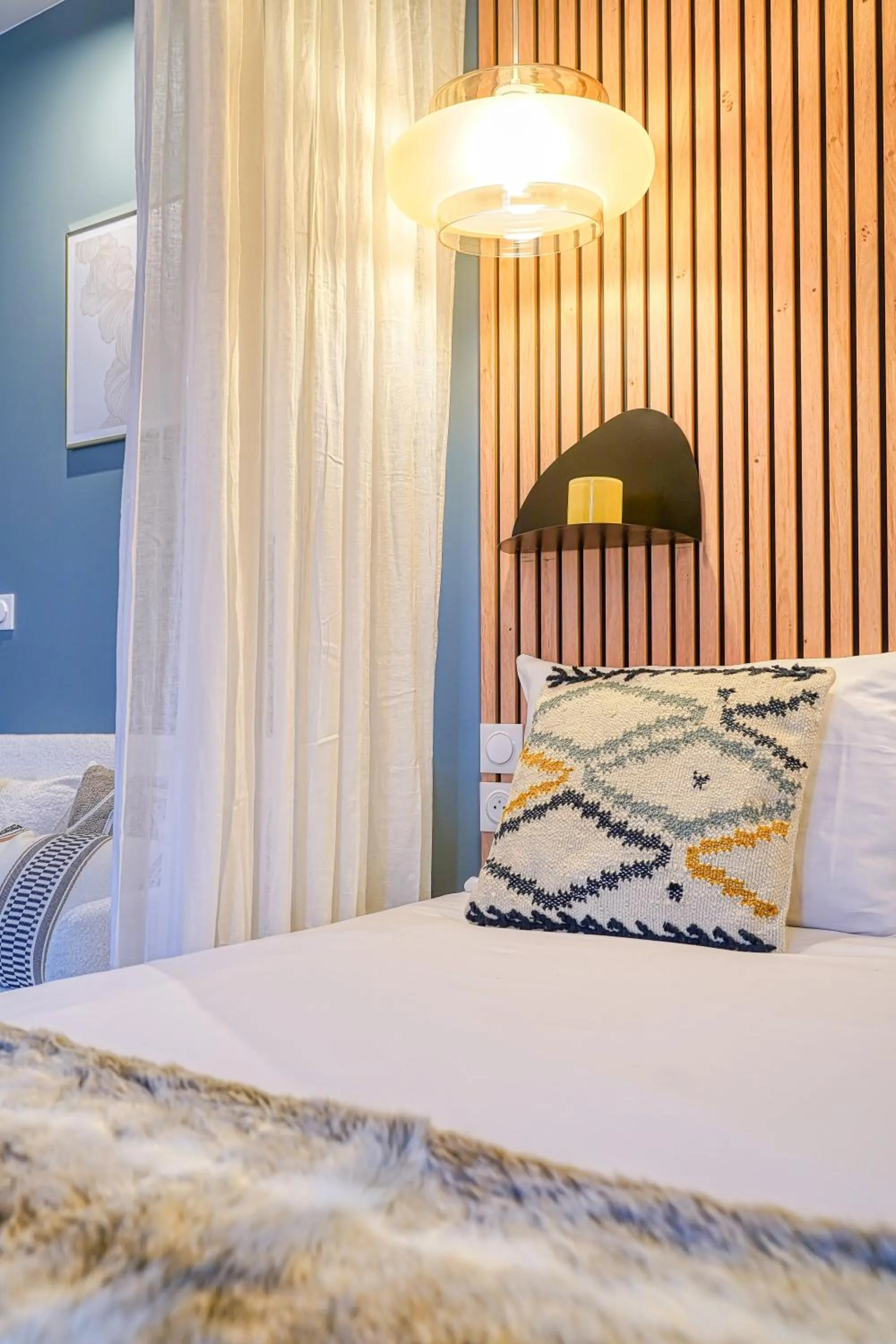 Bed in Résidence Le Belleville