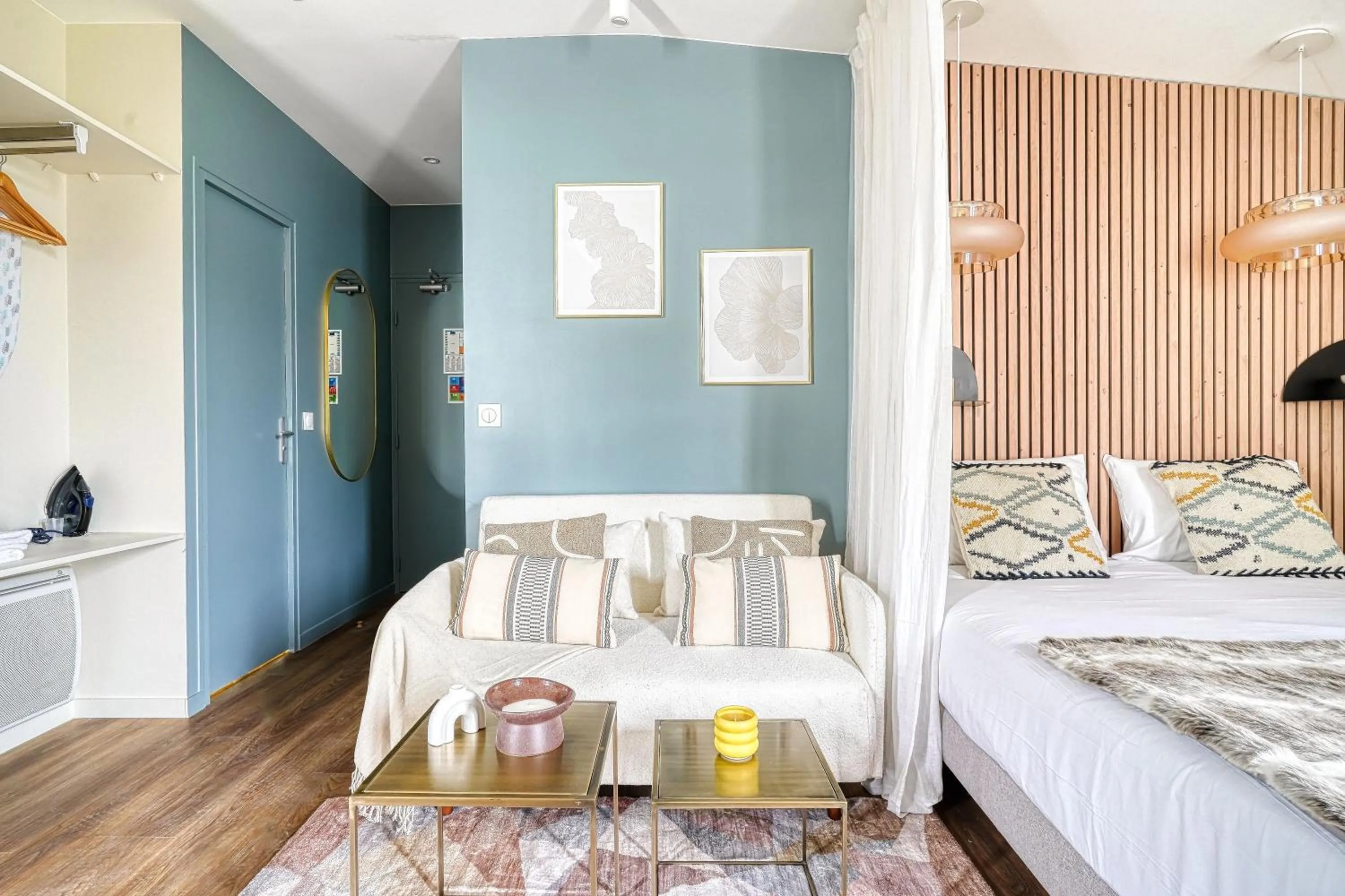 Bed in Résidence Le Belleville