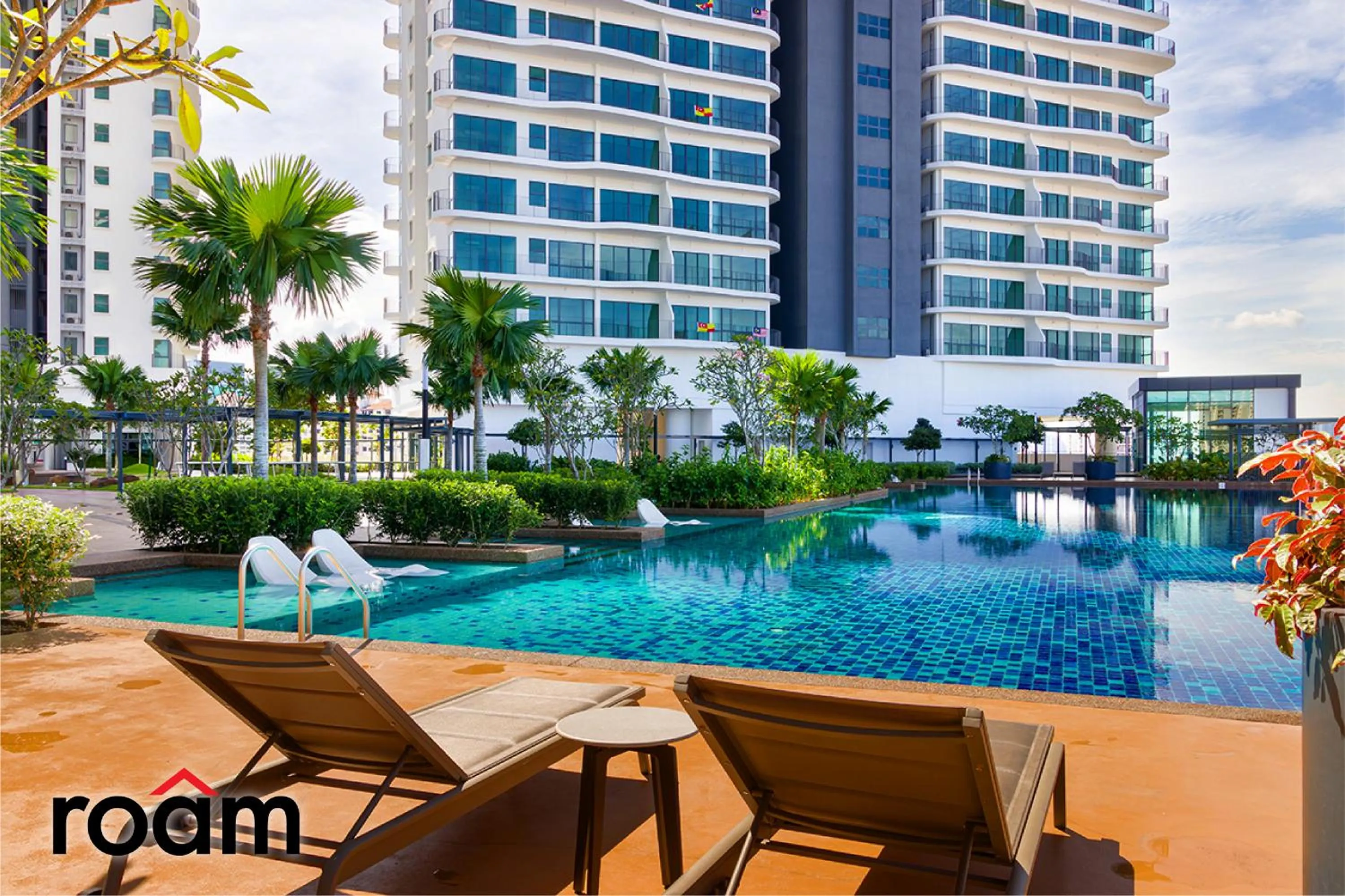 Swimming pool in Datum Jelatek Sky Residence Kuala Lumpur, Roam