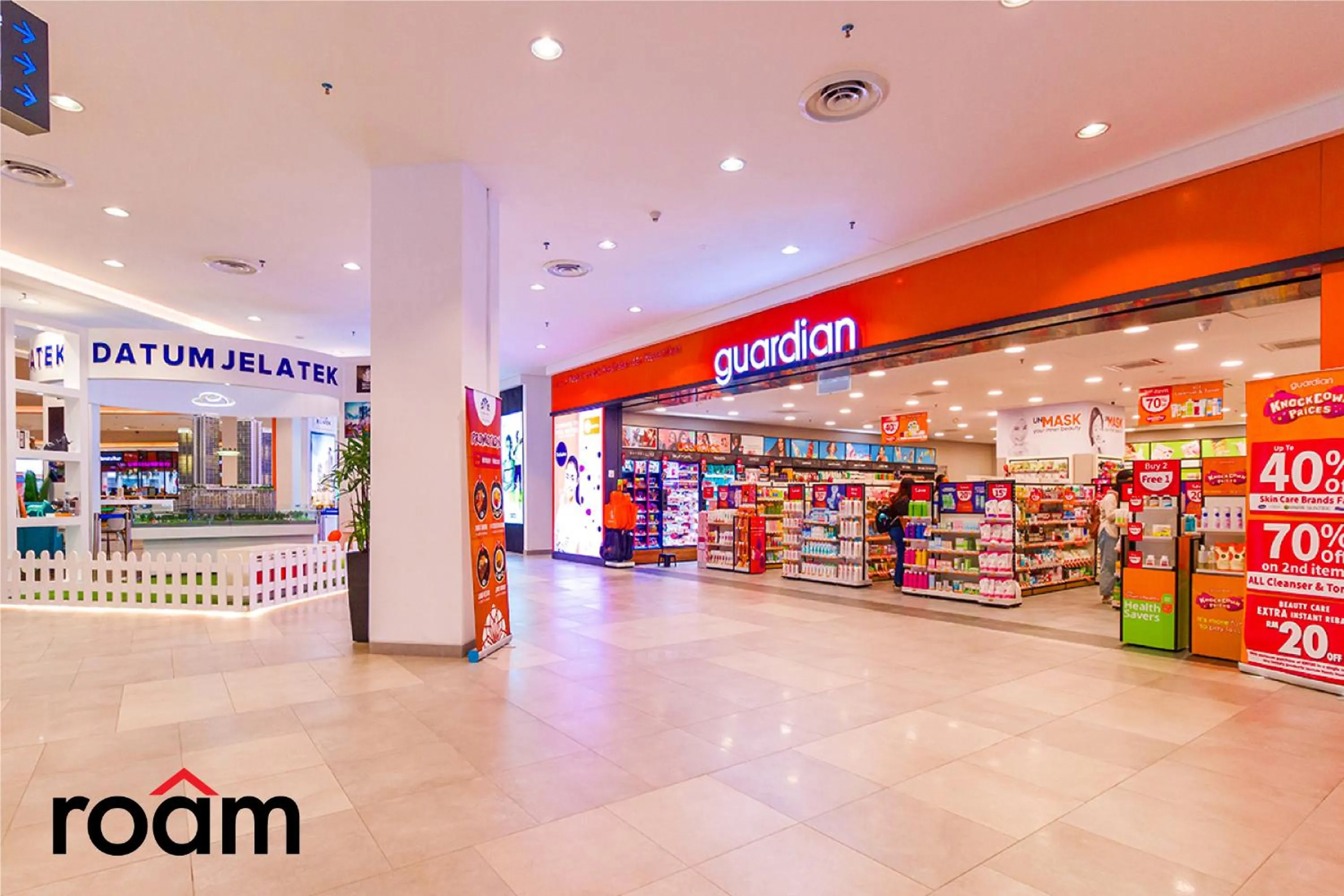 Shopping Area in Datum Jelatek Sky Residence Kuala Lumpur, Roam