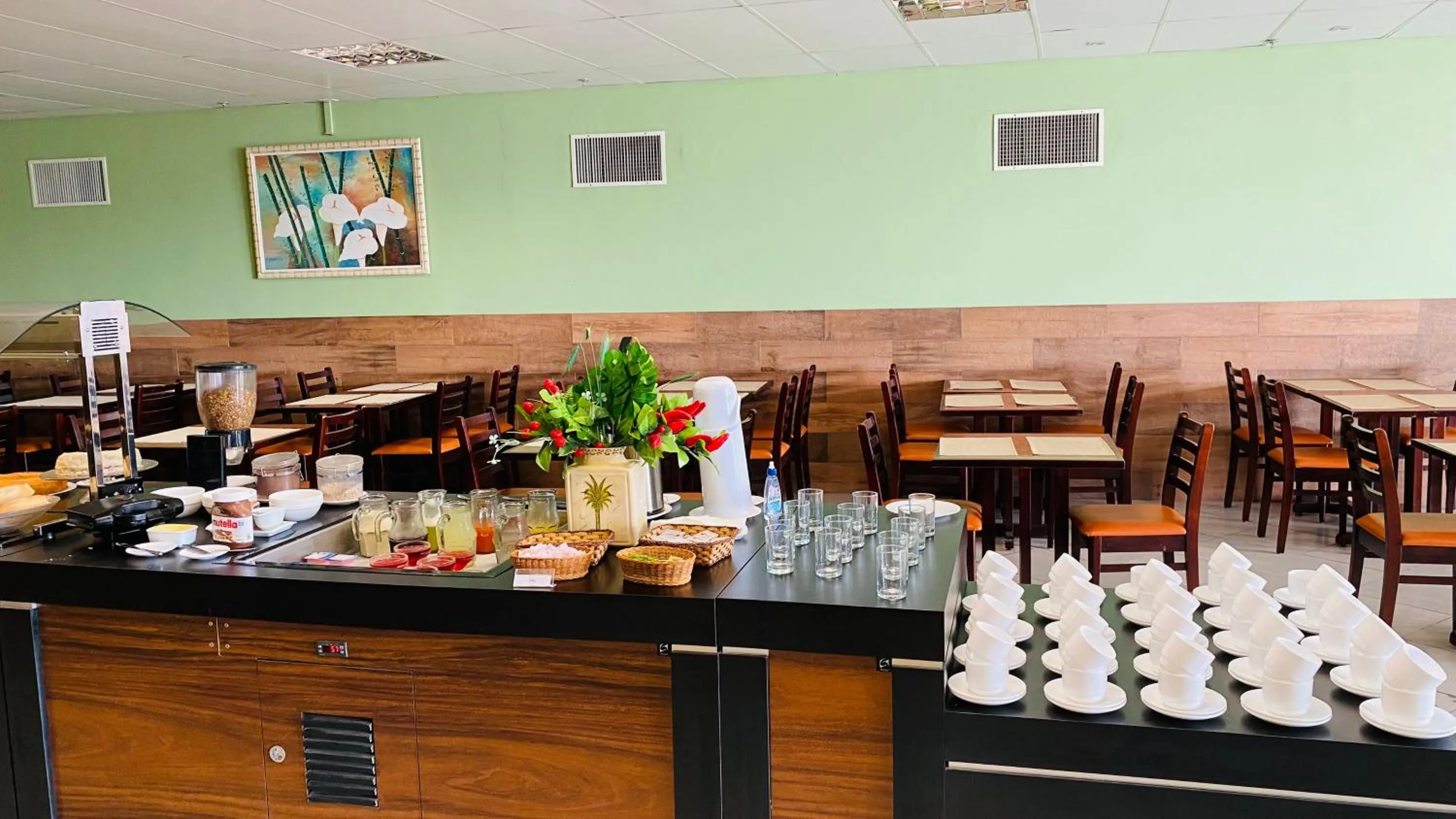 Restaurant/places to eat in Hotel Atlantico Macaé By Inn House