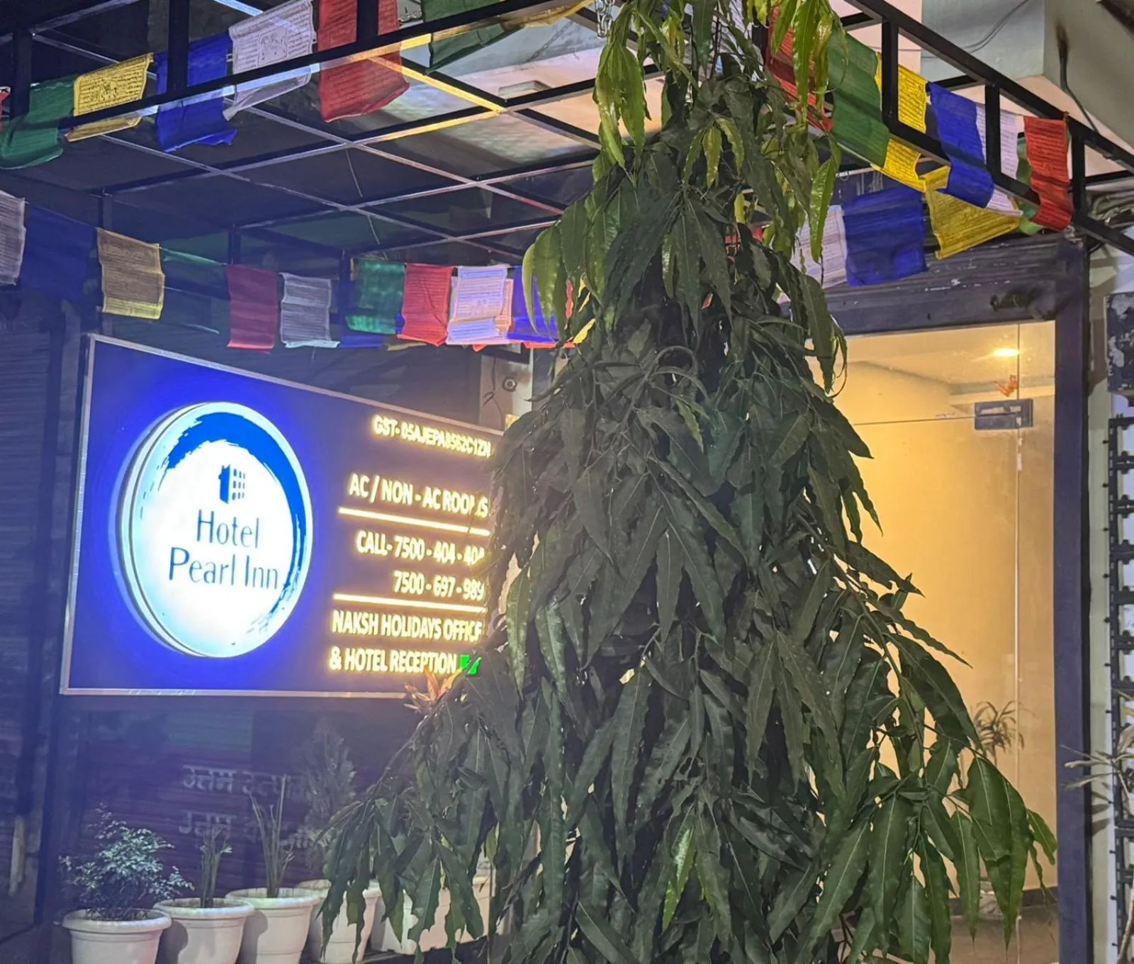 Property building in Hotel Pearl inn