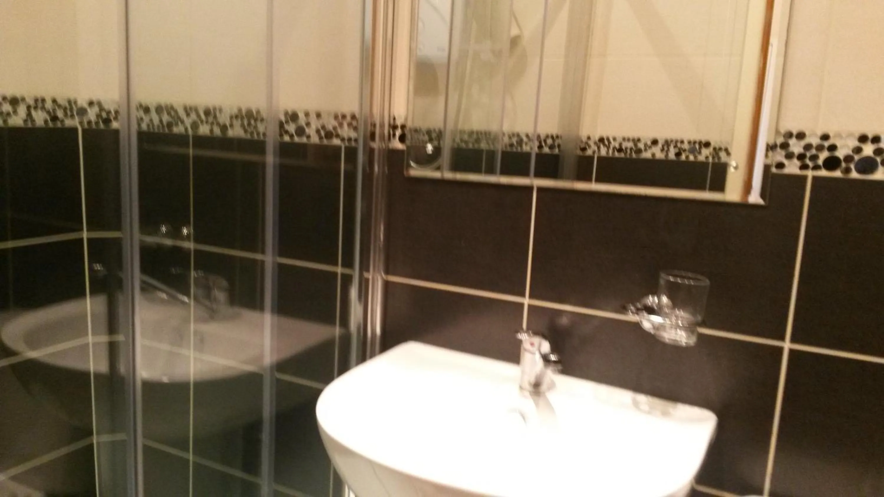 Bathroom in Townstal Farmhouse