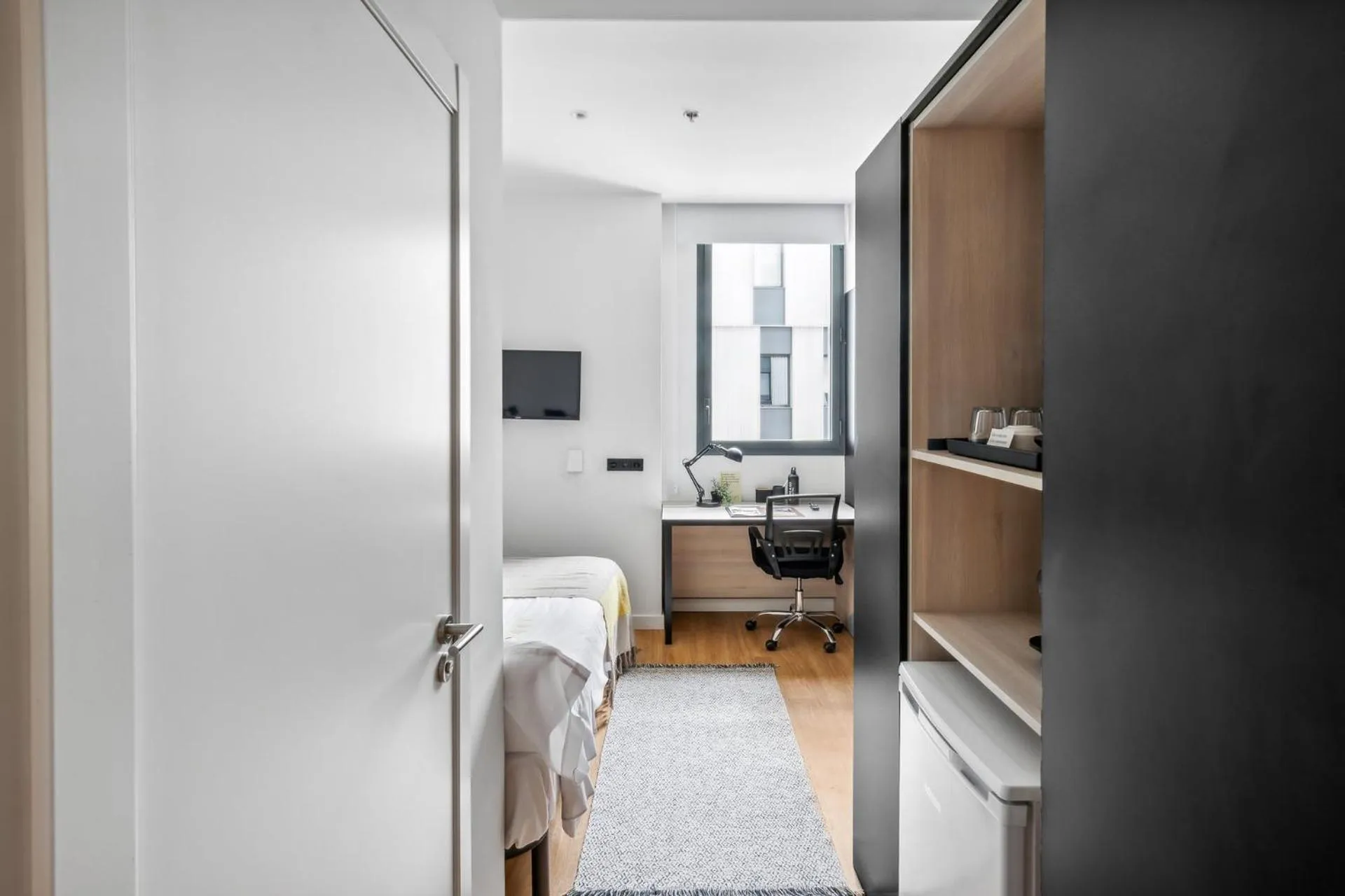 Kitchen or kitchenette, Bed in Home and CoLiving Pamplona