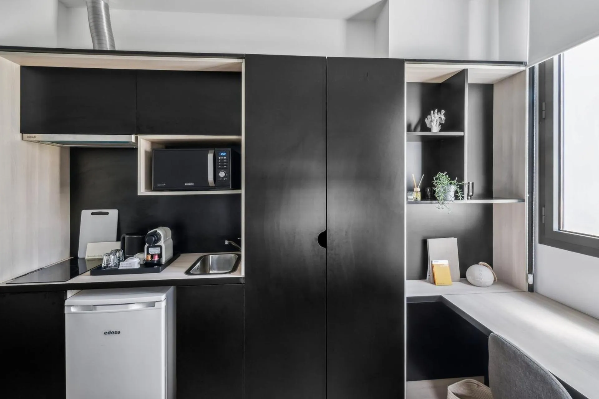 Coffee/tea facilities in Home and CoLiving Pamplona