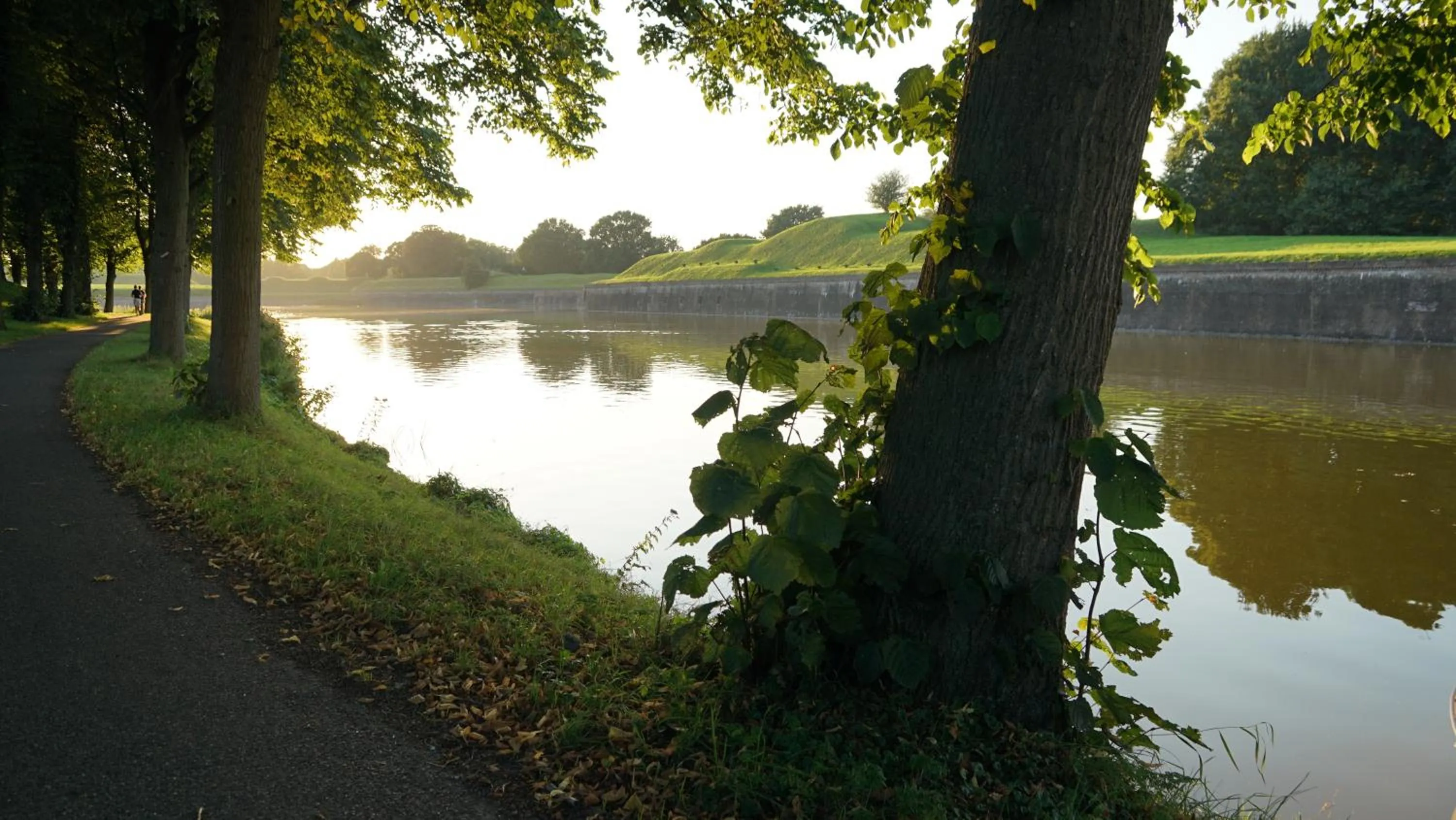 Nearby landmark in Room One-Twenty-One