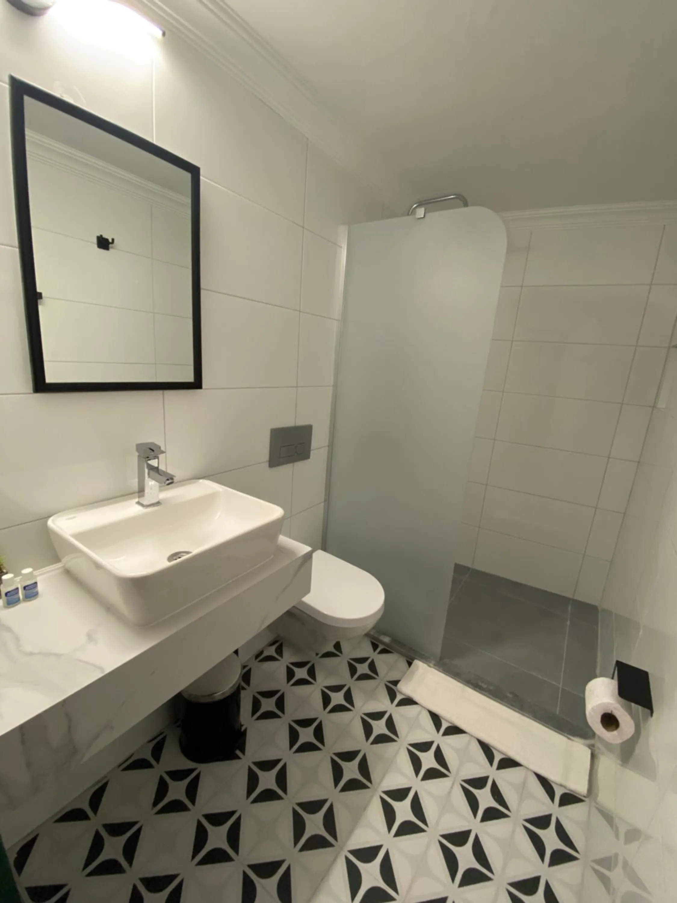 Shower in Garden Palace Boutique Hotel