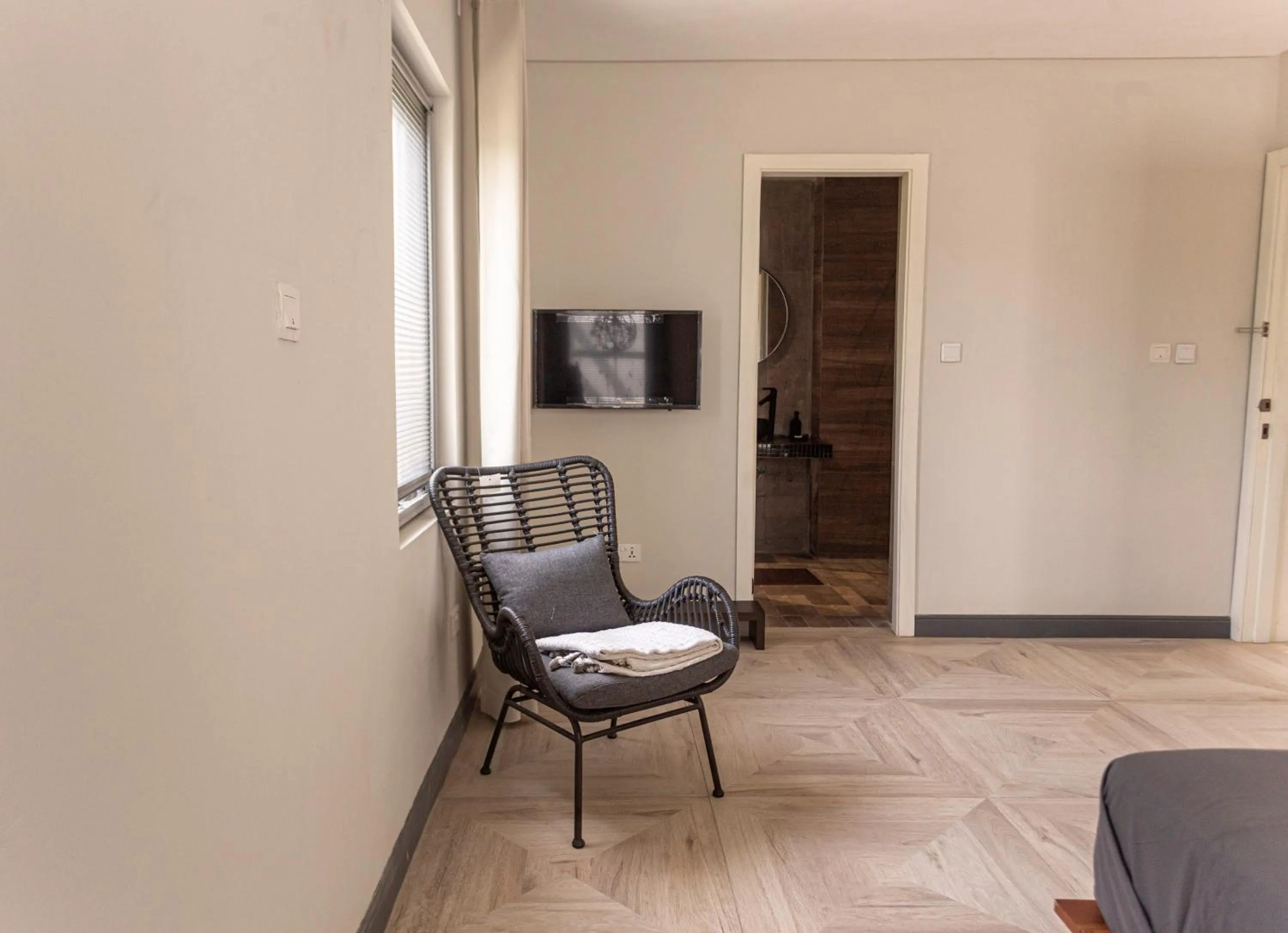 TV and multimedia in Serenity Residences & Spa - Kokrobite Beach