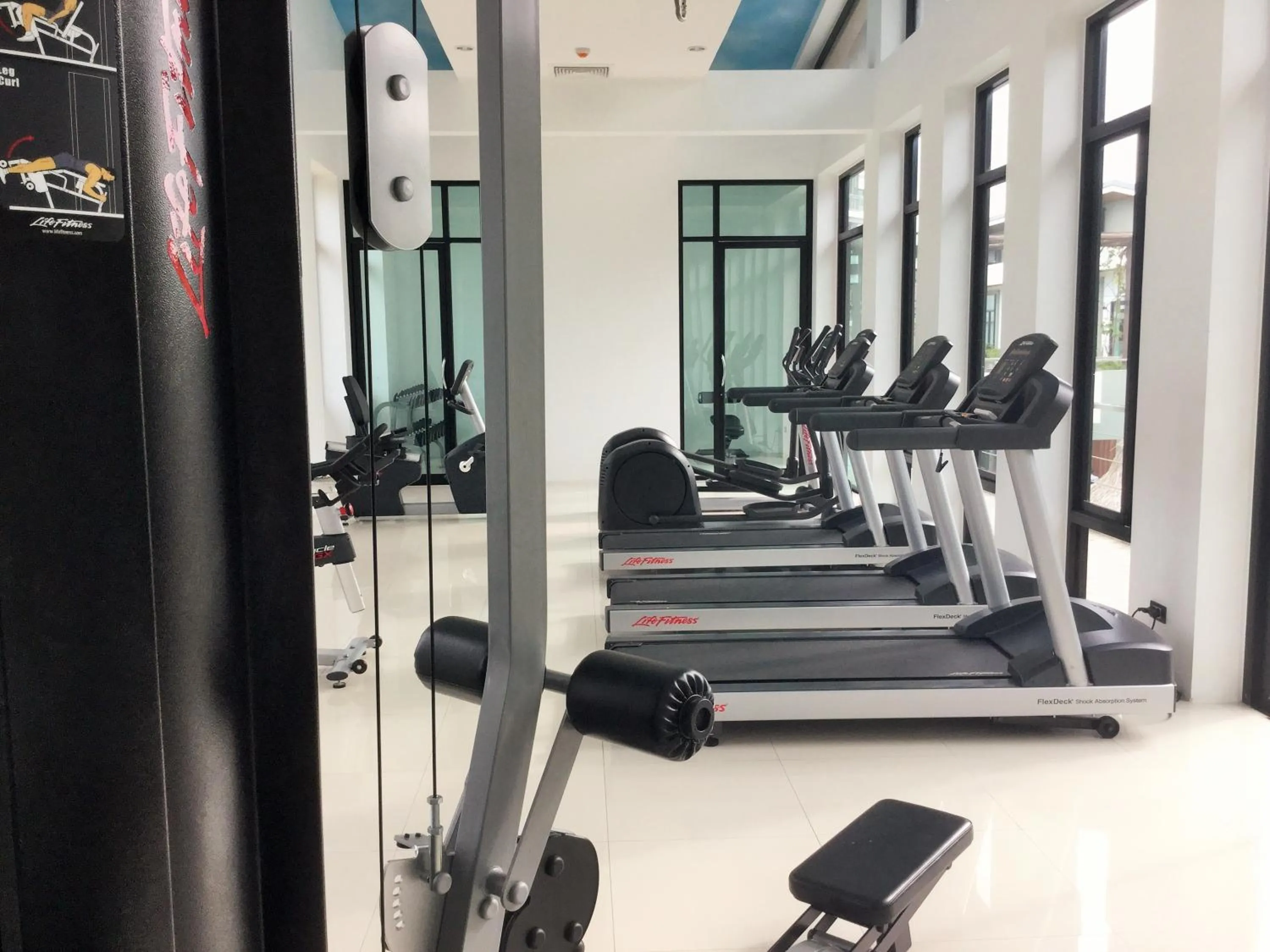 Fitness centre/facilities in Chalong Miracle Lakeview