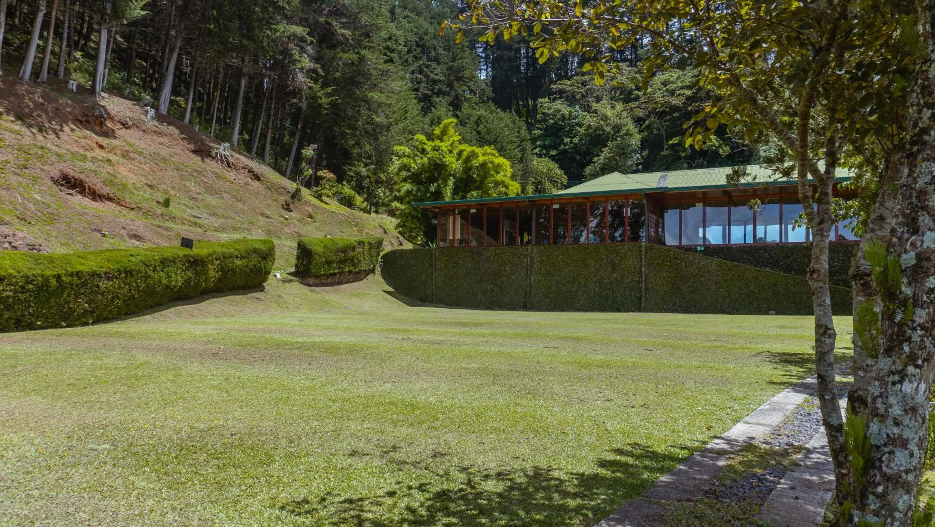 Property building in Hacienda La Lucha