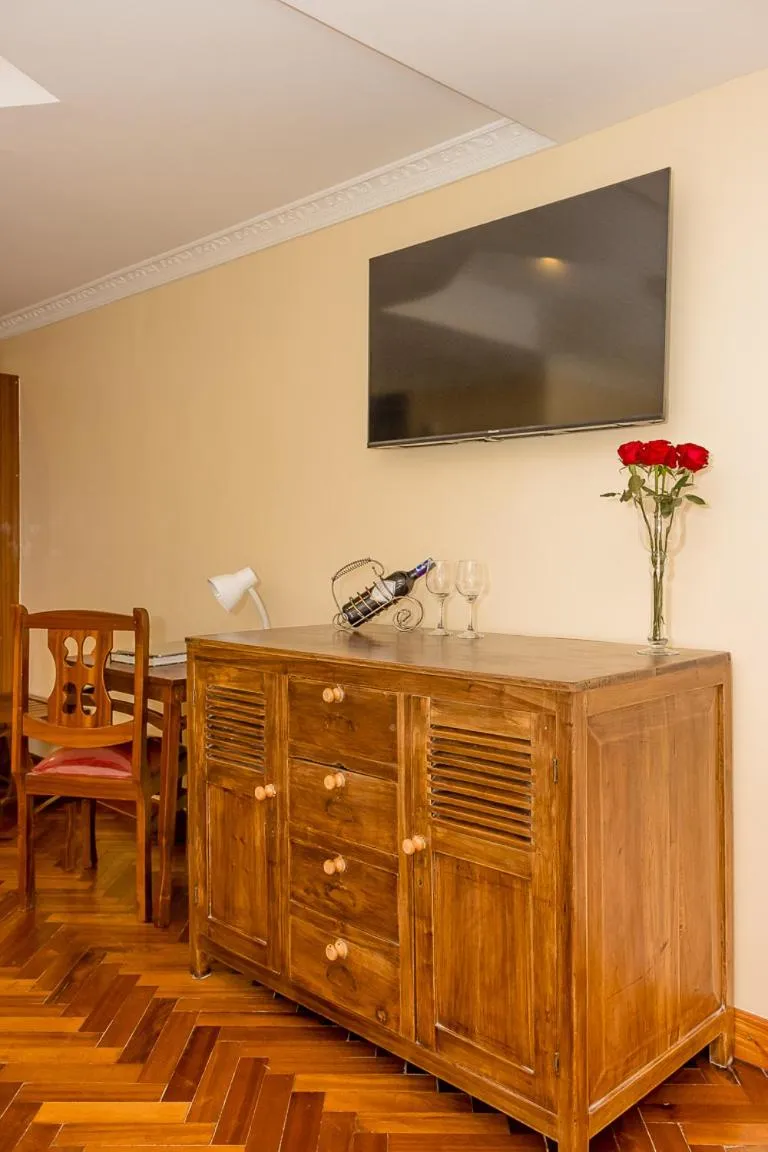 TV and multimedia in The Glacier Hotel Nanyuki