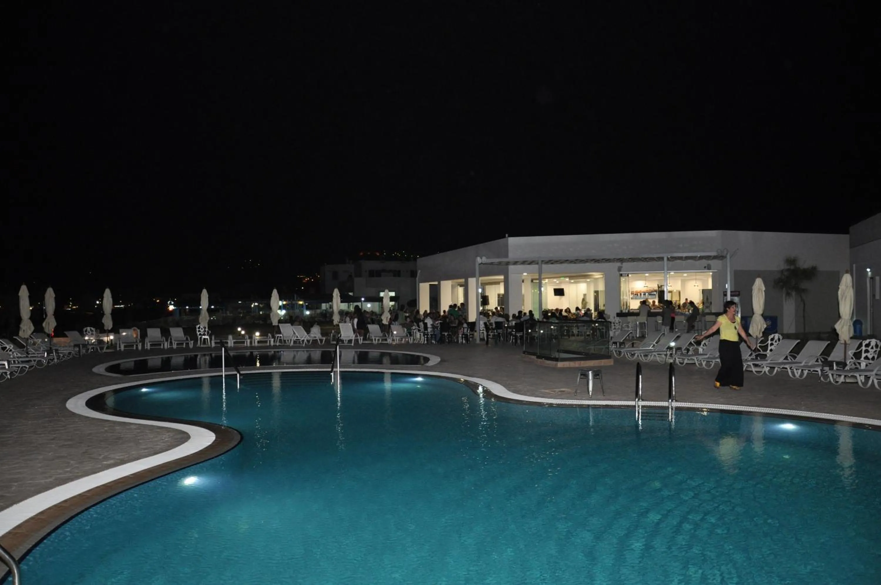 Night in Royal Bay Suites