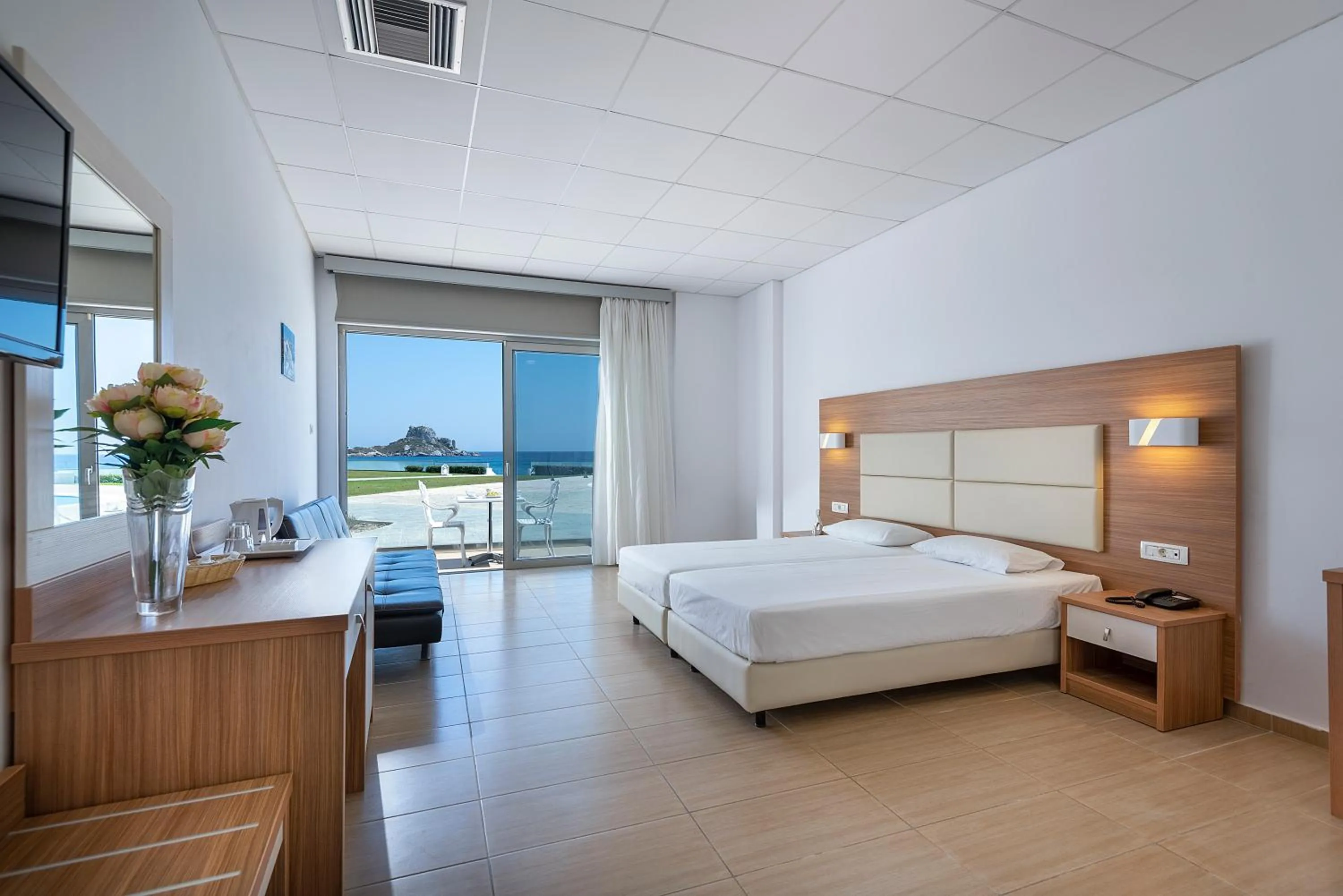 Photo of the whole room, Bed in Royal Bay Suites