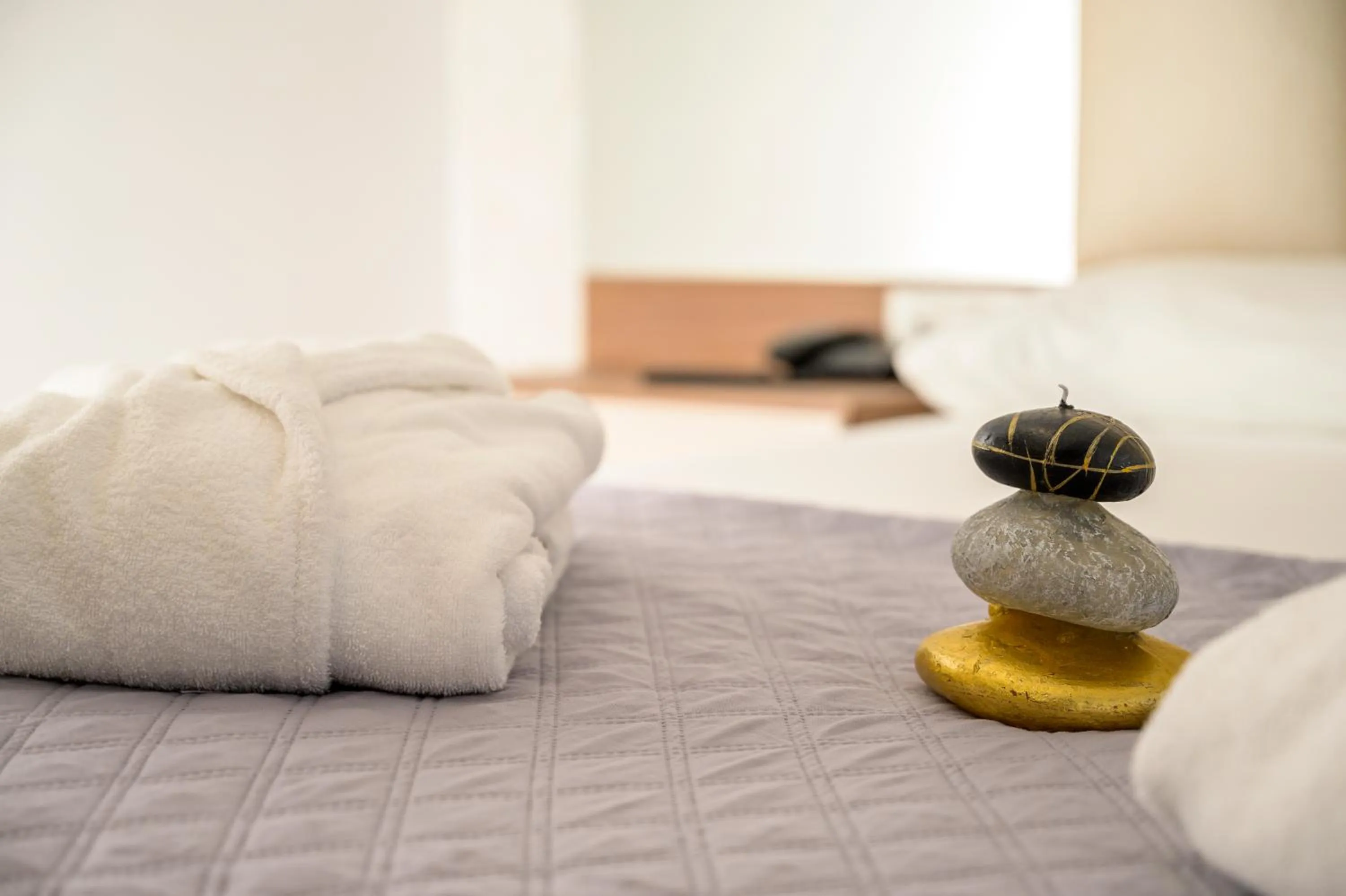 Bedroom, Bed in Royal Bay Suites