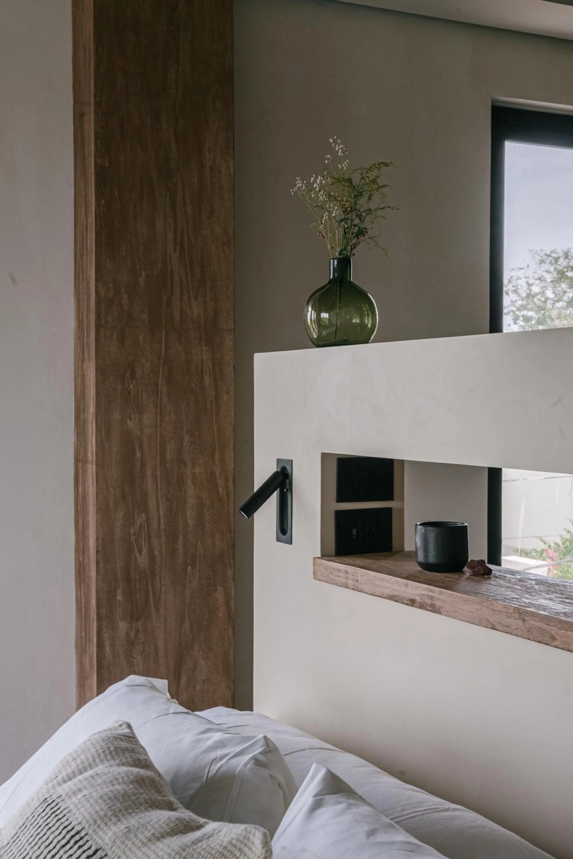 Decorative detail, Bed in Republica Pagana