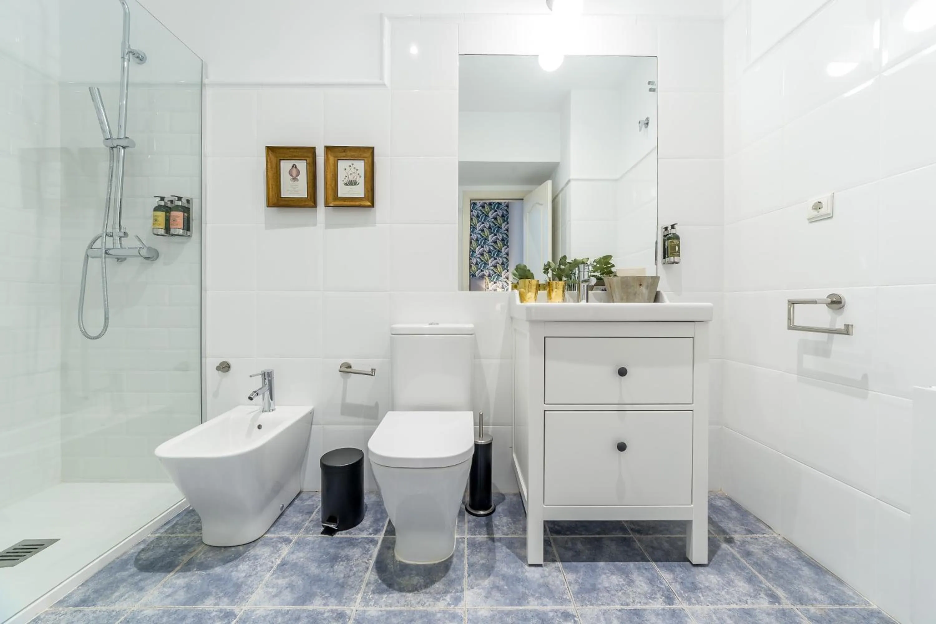 Bathroom in Palacio de Rojas by Moontels