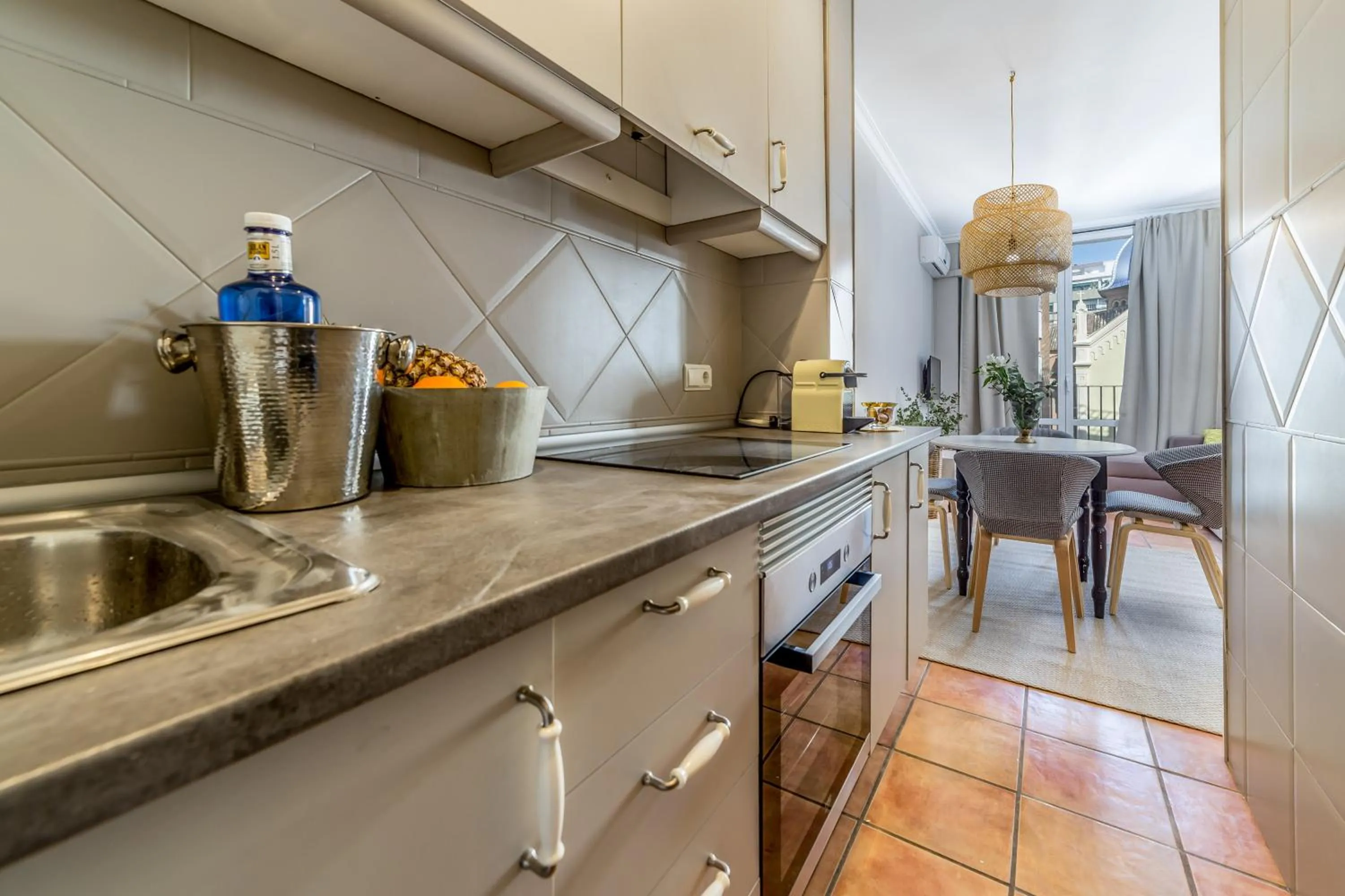 Kitchen or kitchenette in Palacio de Rojas by Moontels