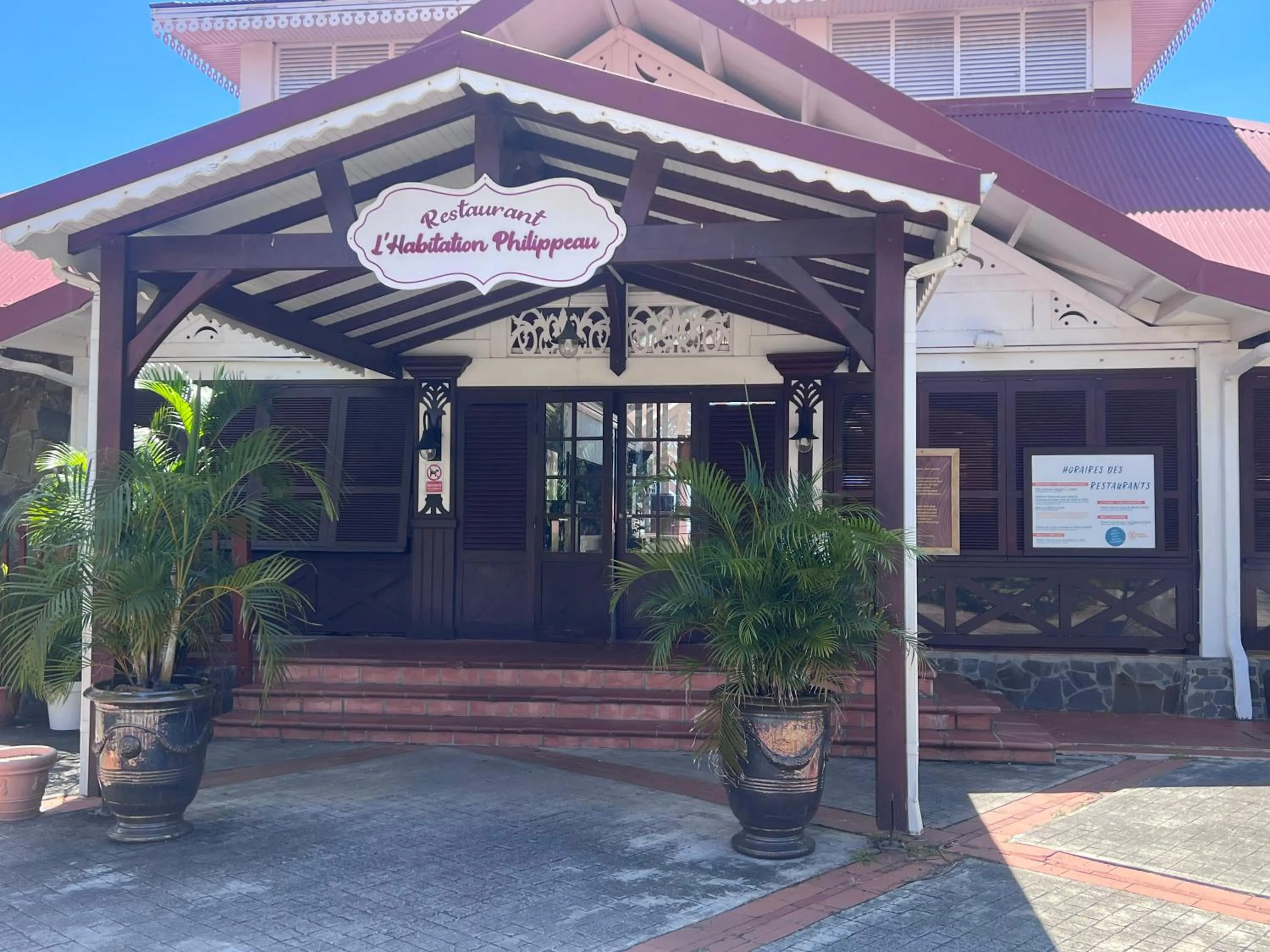 Restaurant/places to eat in cœur d hibiscus