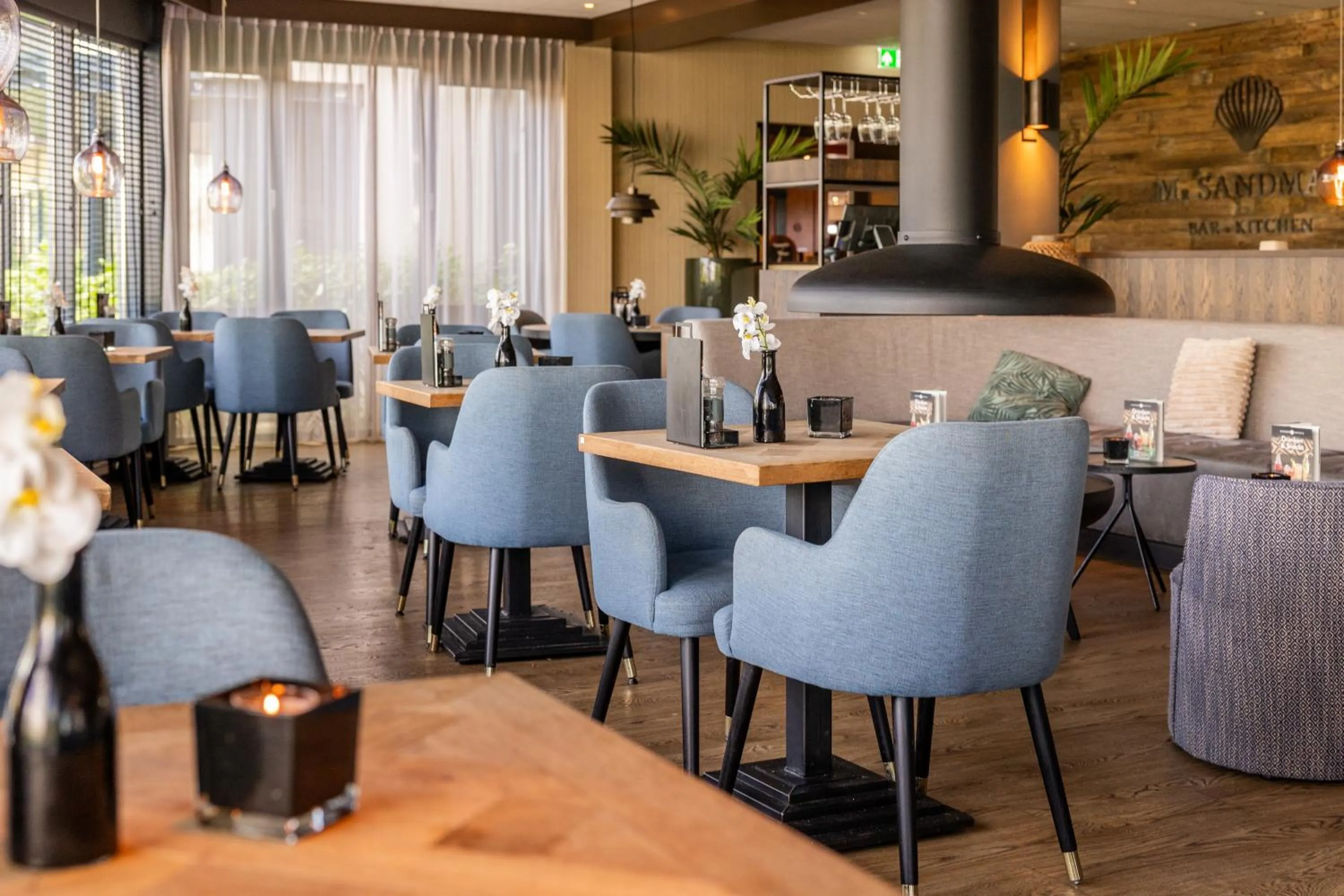Restaurant/places to eat in Fletcher Hotel-Restaurant Noordsee-Ameland