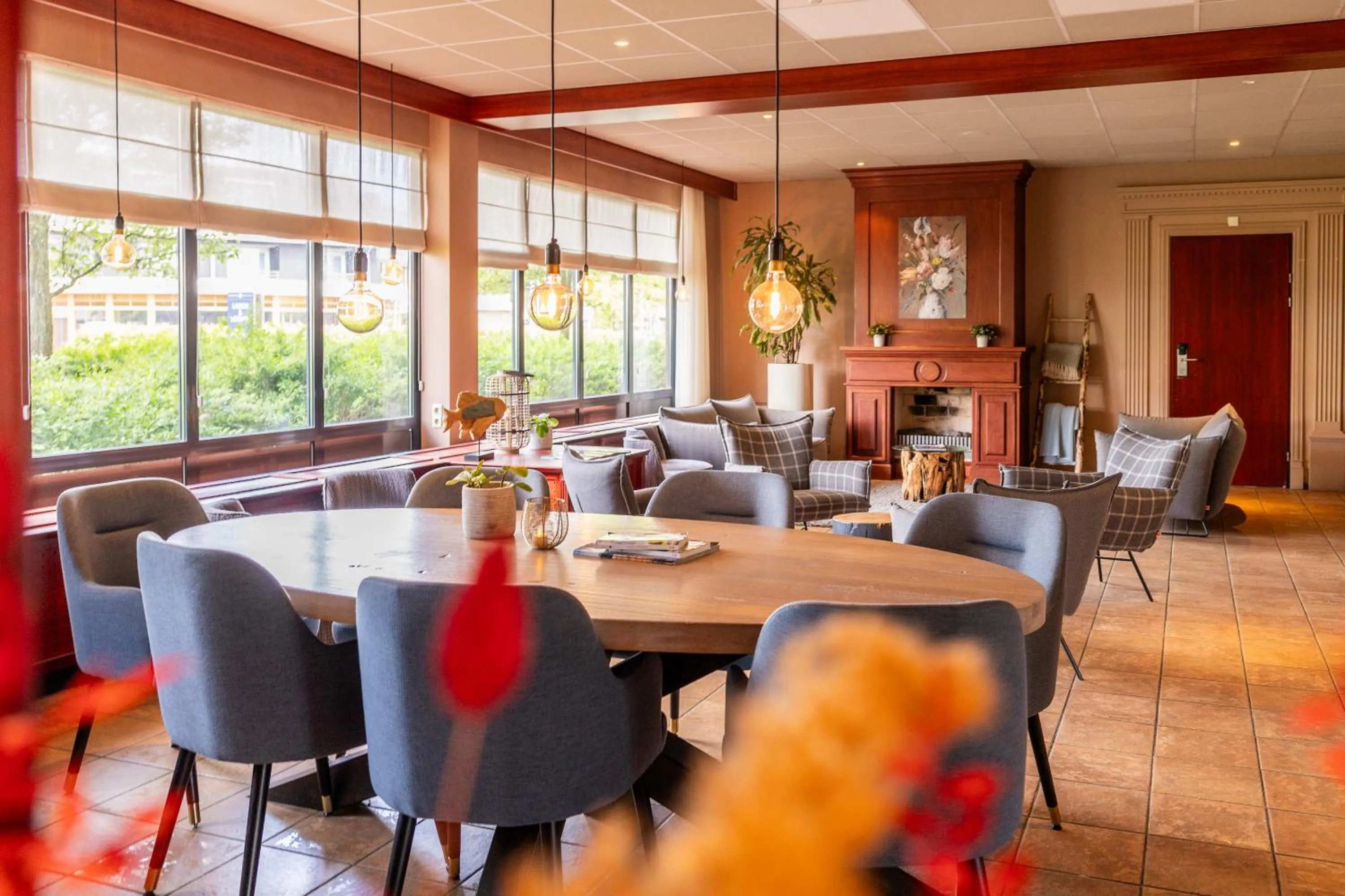 Lounge or bar in Fletcher Hotel-Restaurant Noordsee-Ameland