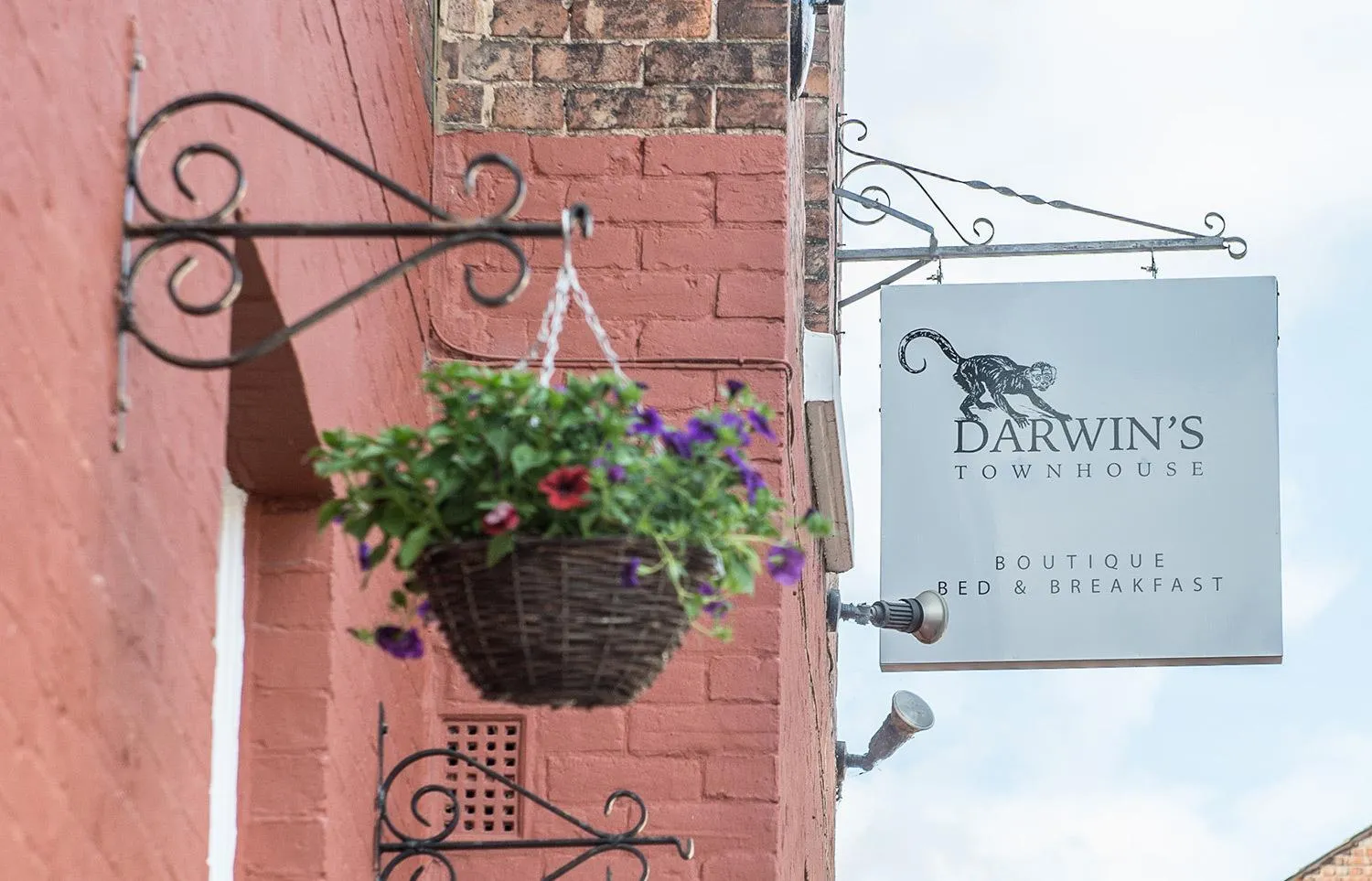 Property building in Darwin's Townhouse