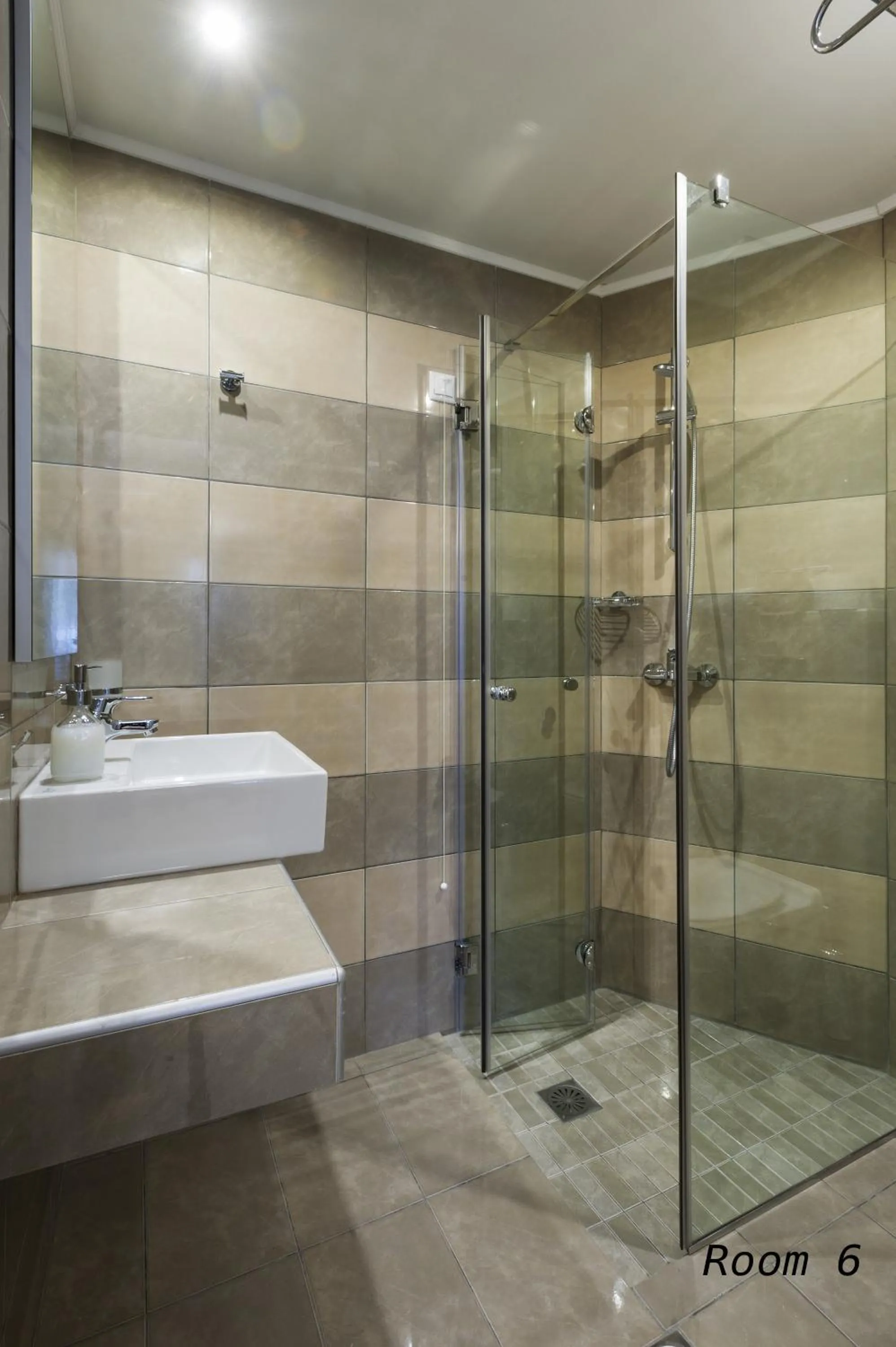 Shower in Hotel Oriana - Adults Only
