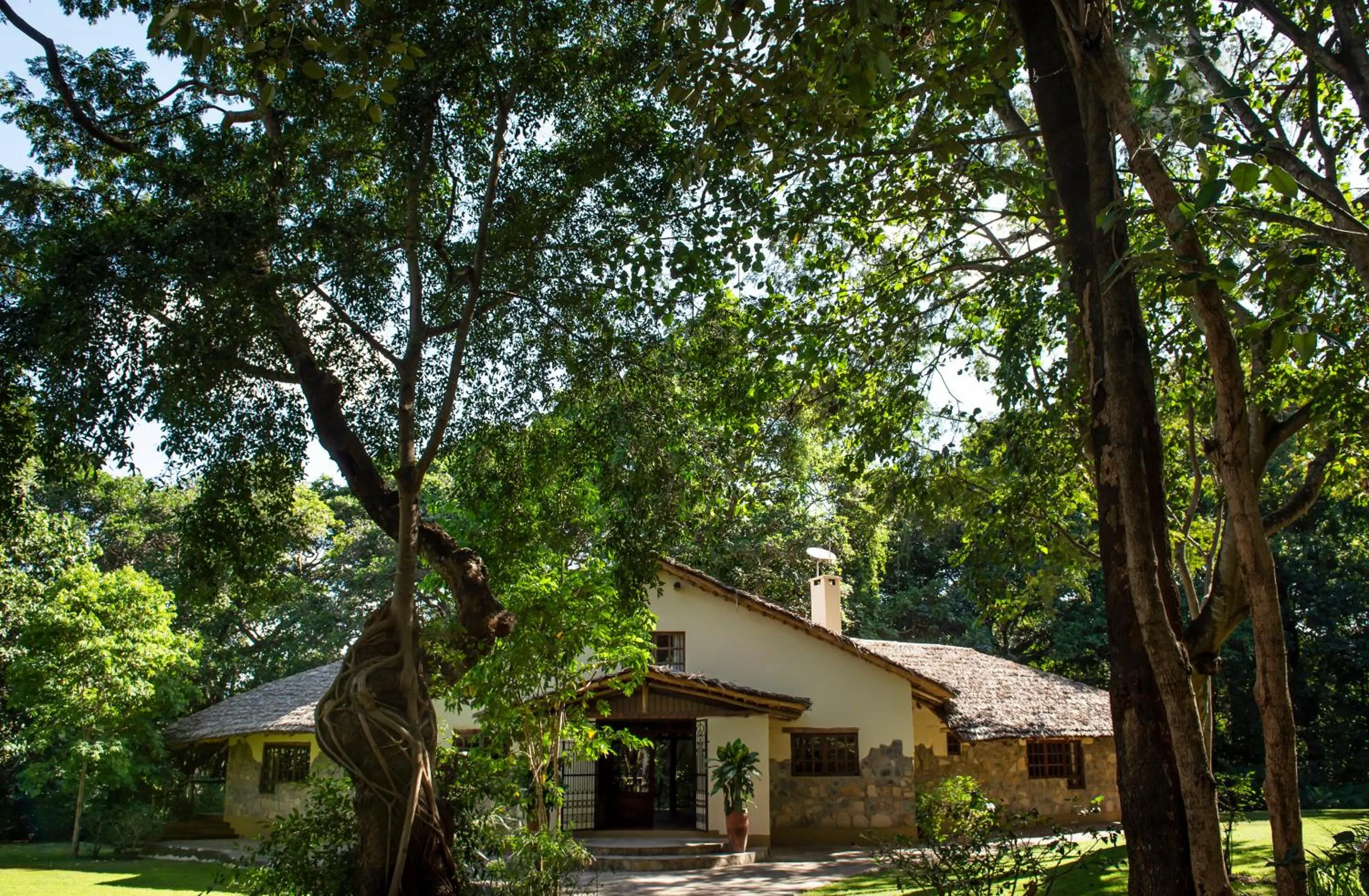 Property building in Rivertrees Country Inn