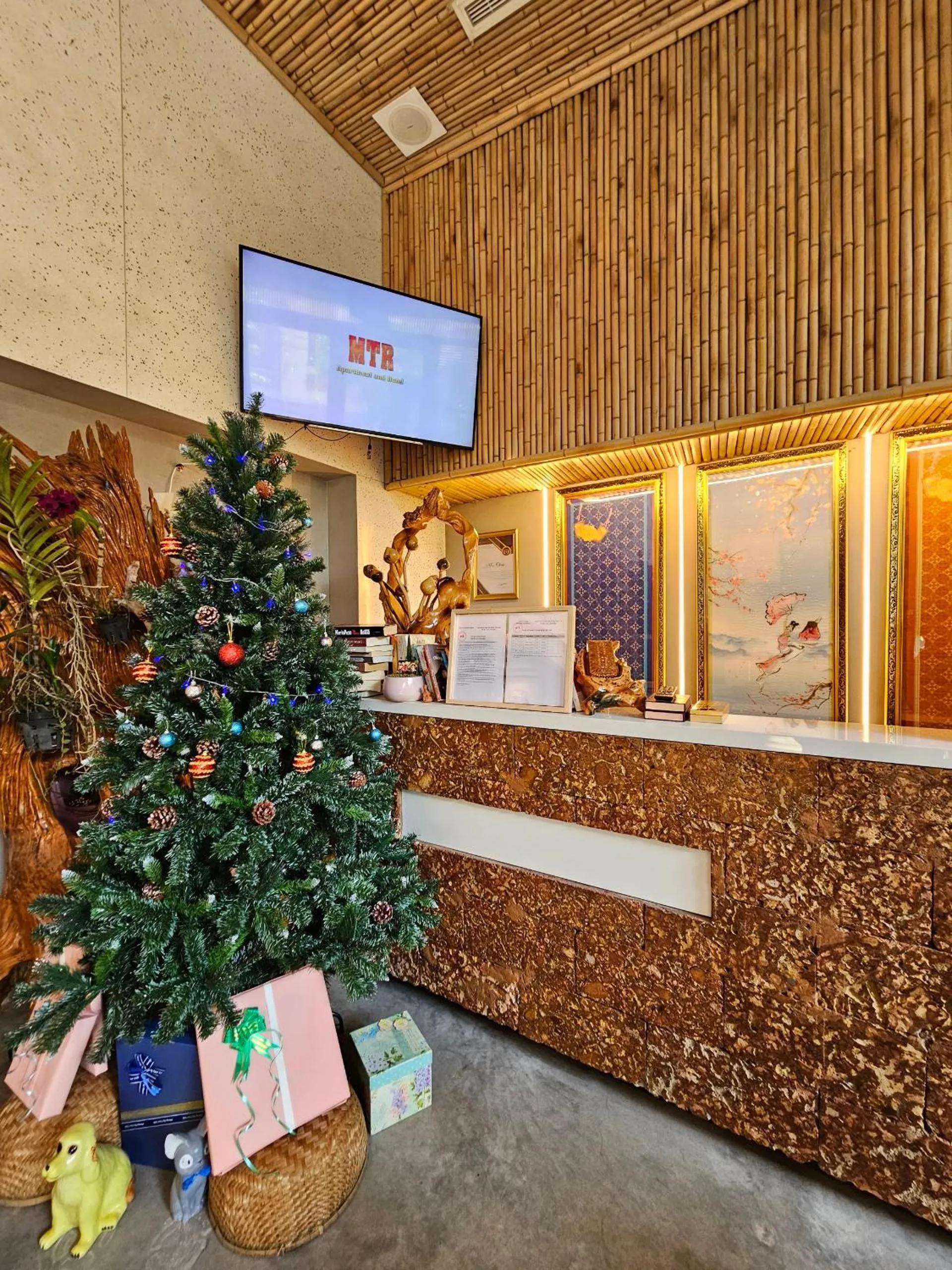 Lobby or reception in MTR Apartment & Hotel