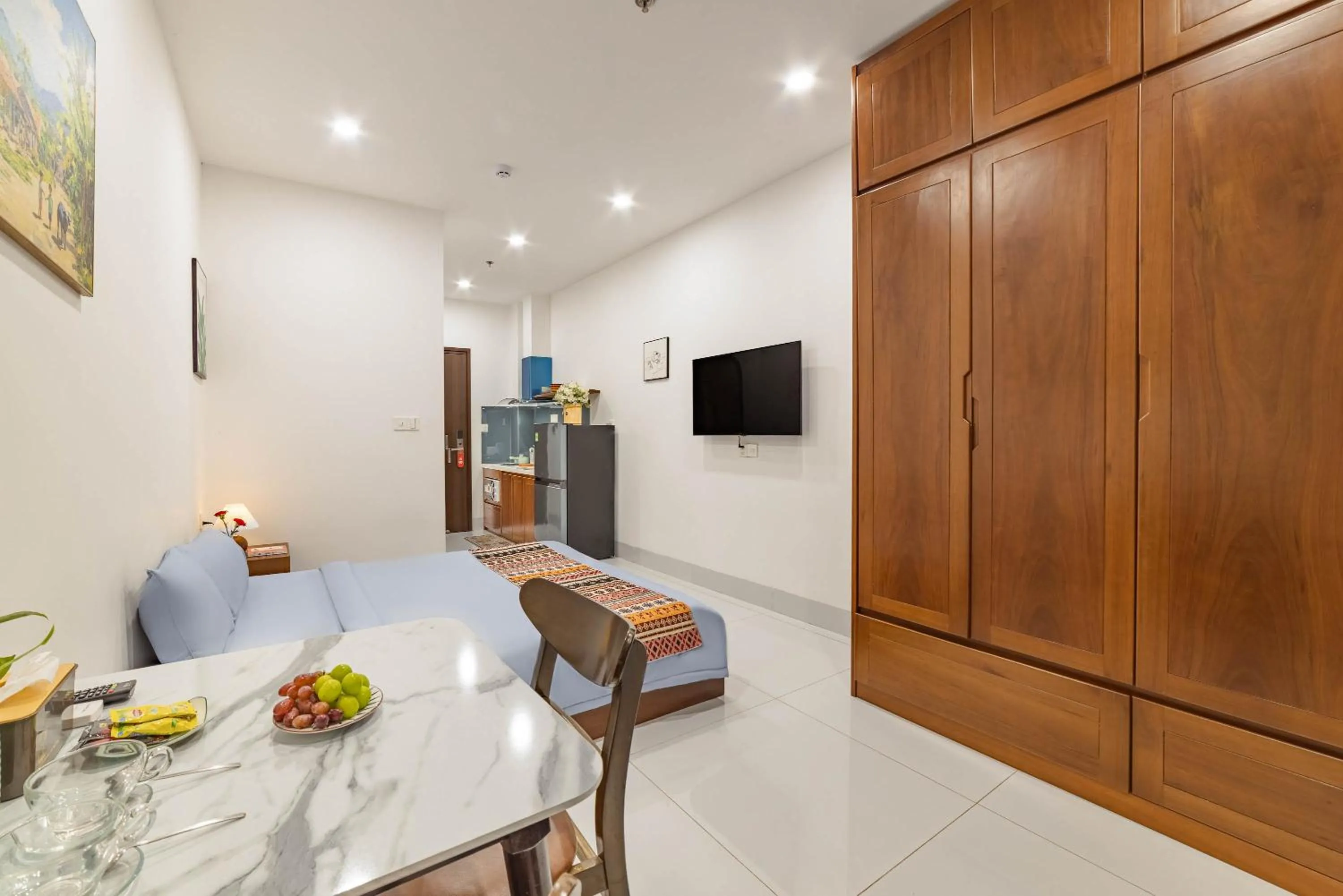 Dining area in MTR Apartment & Hotel