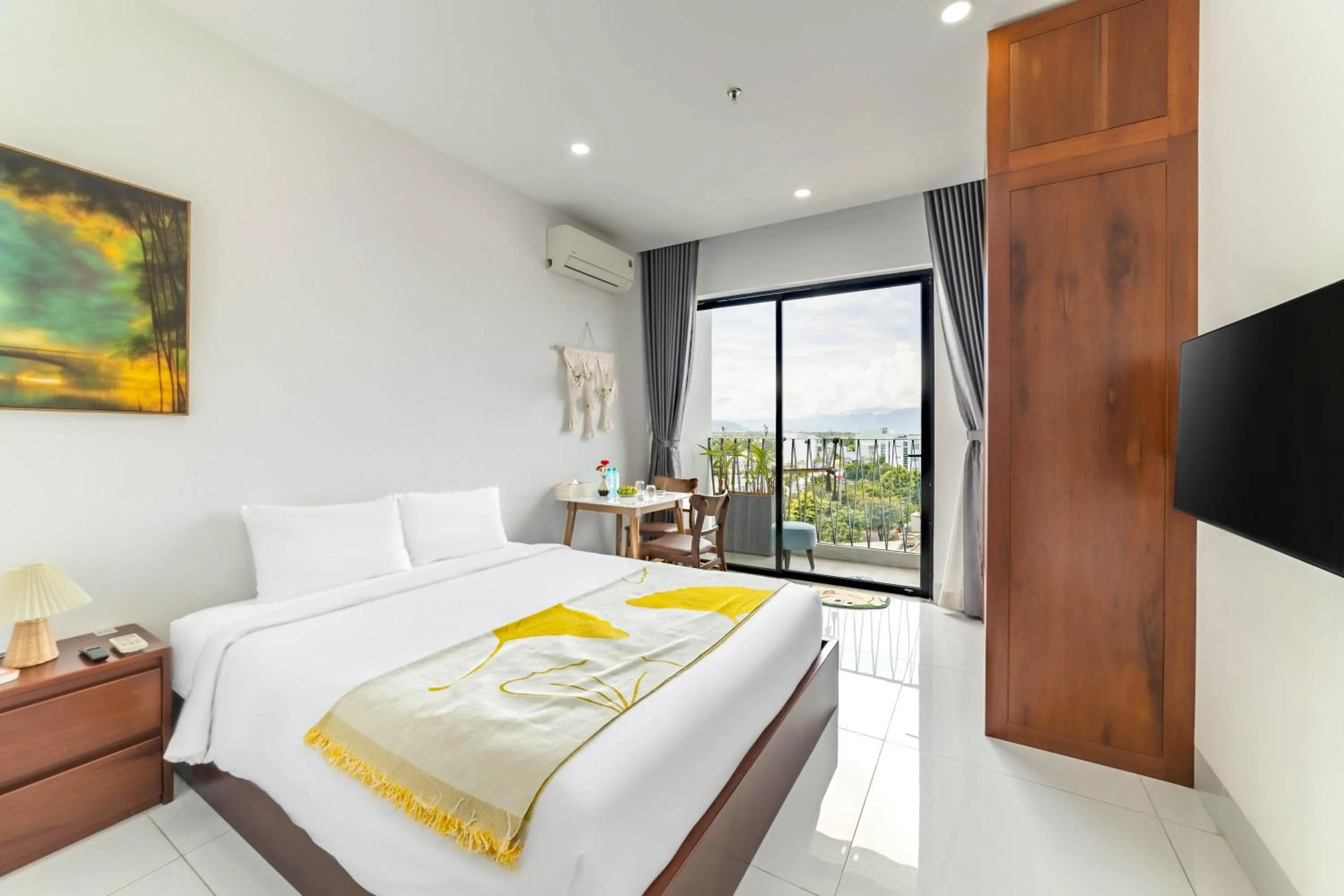 Bed in MTR Apartment & Hotel