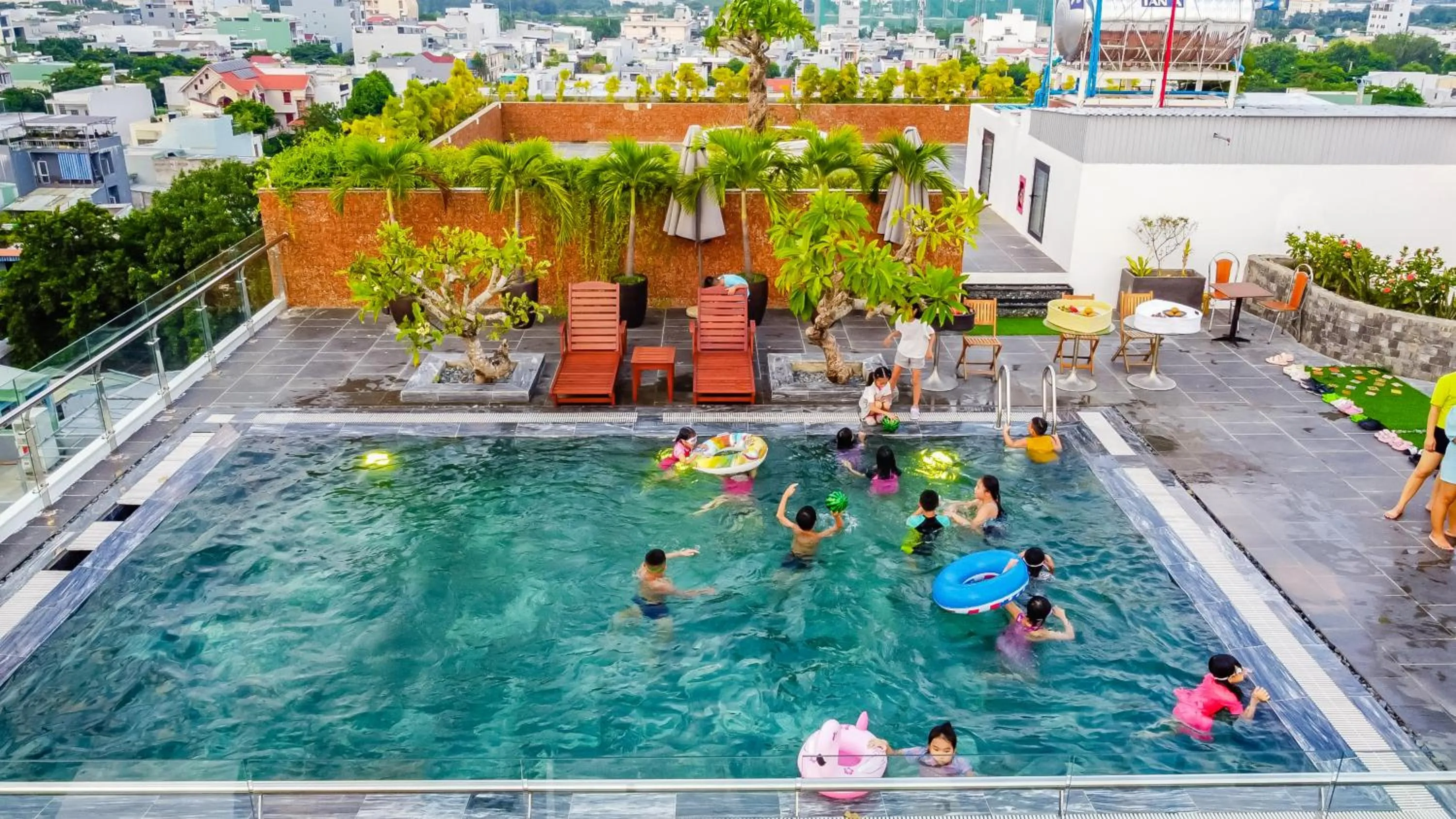 Swimming pool in MTR Apartment & Hotel