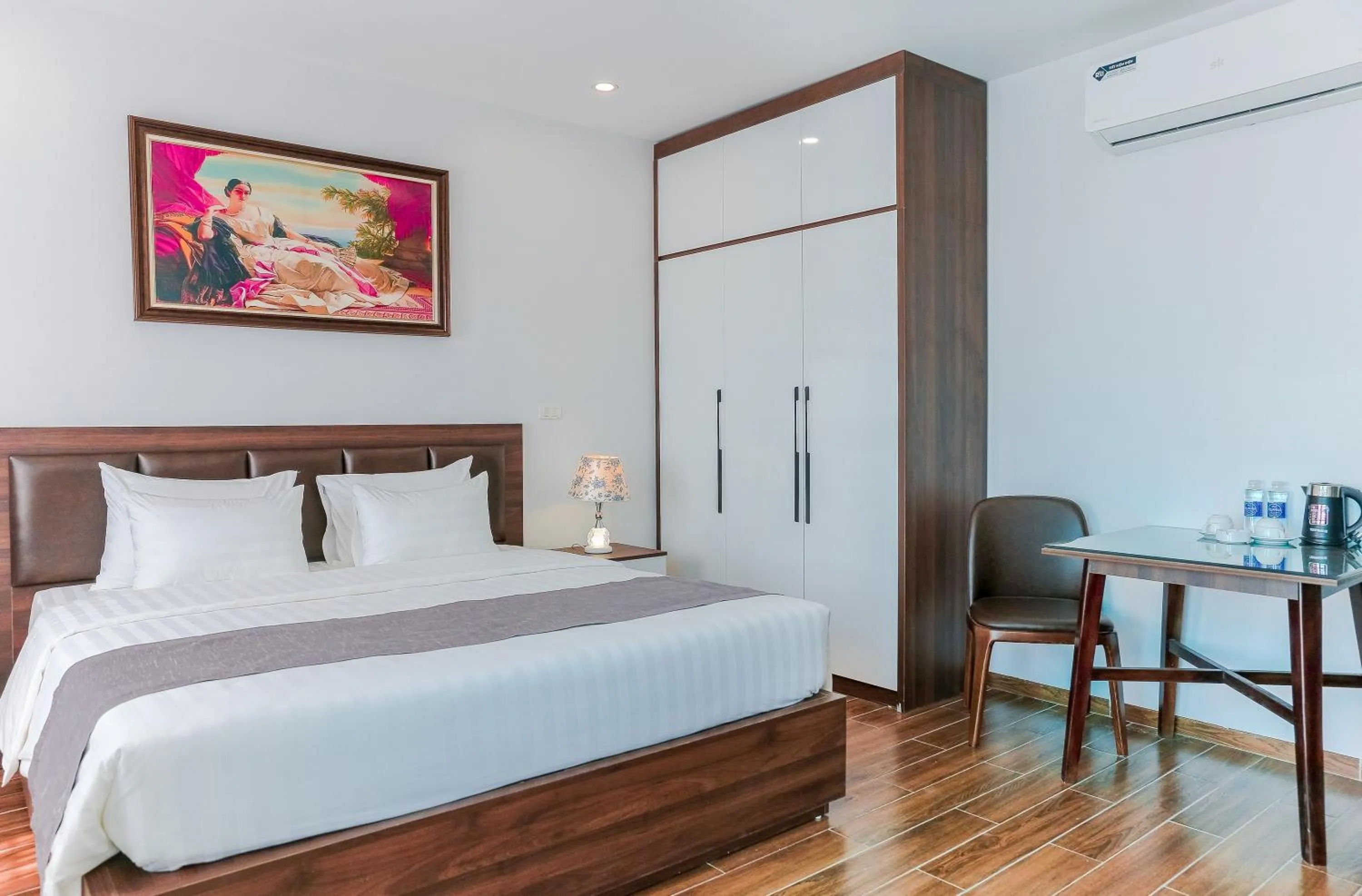 Photo of the whole room, Bed in Yên Phong Hotel