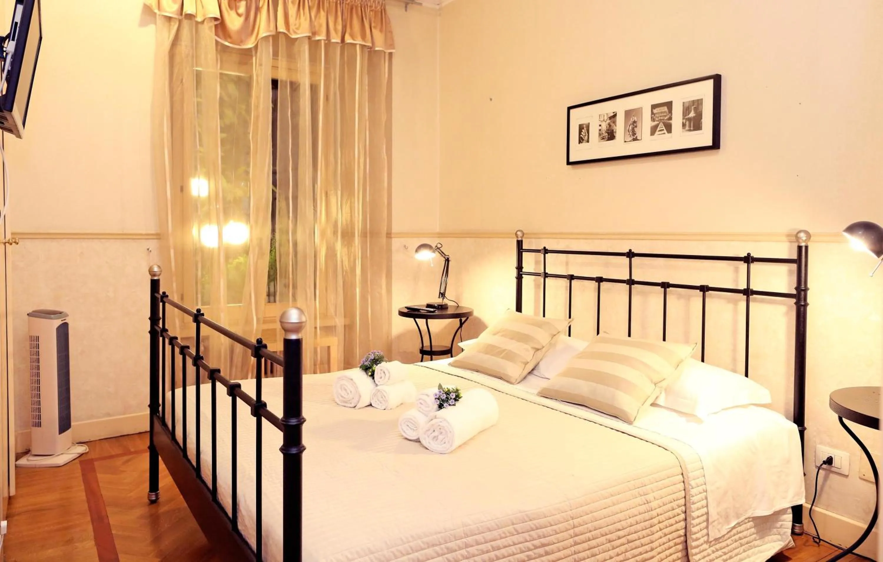 Bedroom, Bed in Apartment Felice