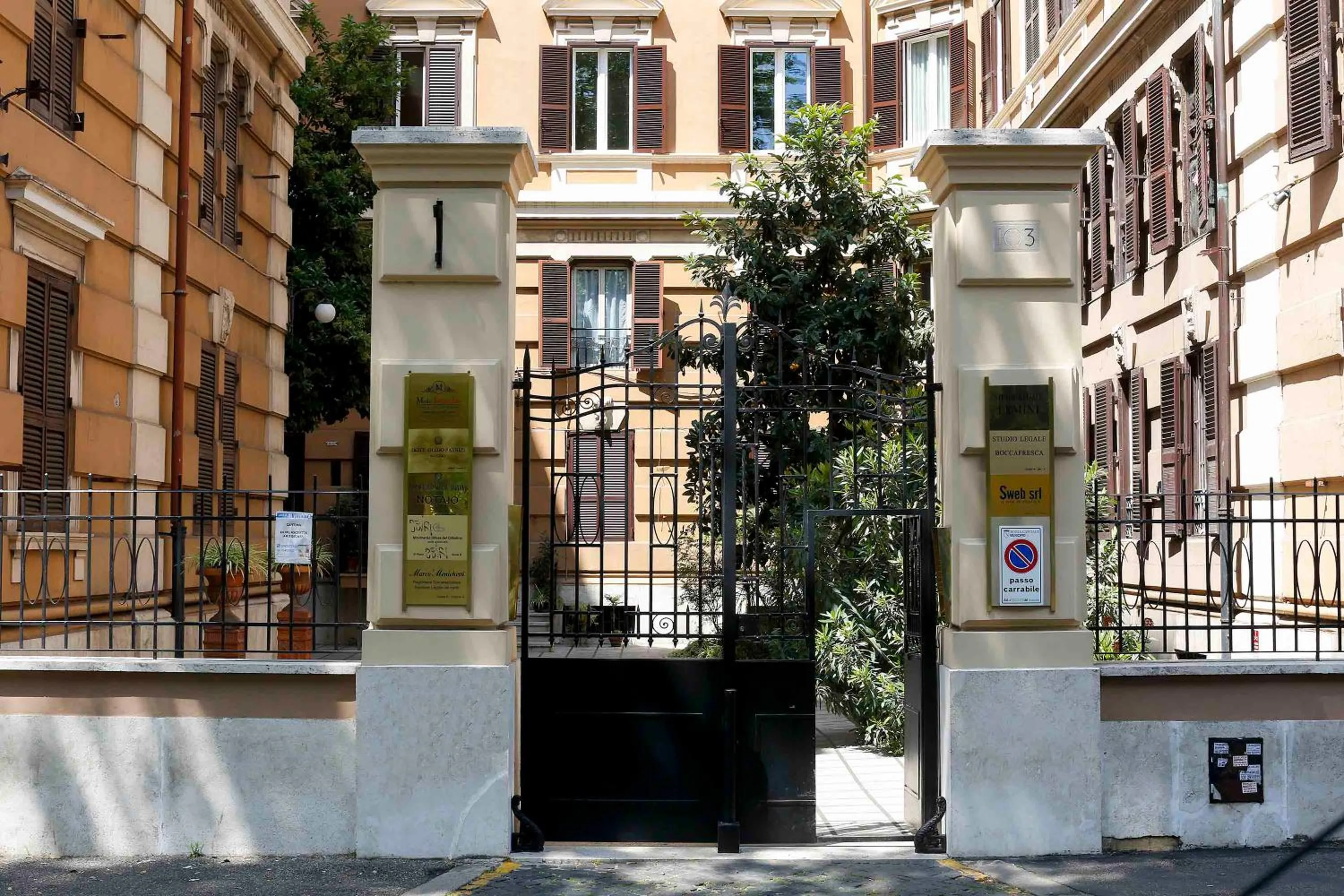 Facade/entrance in Apartment Felice