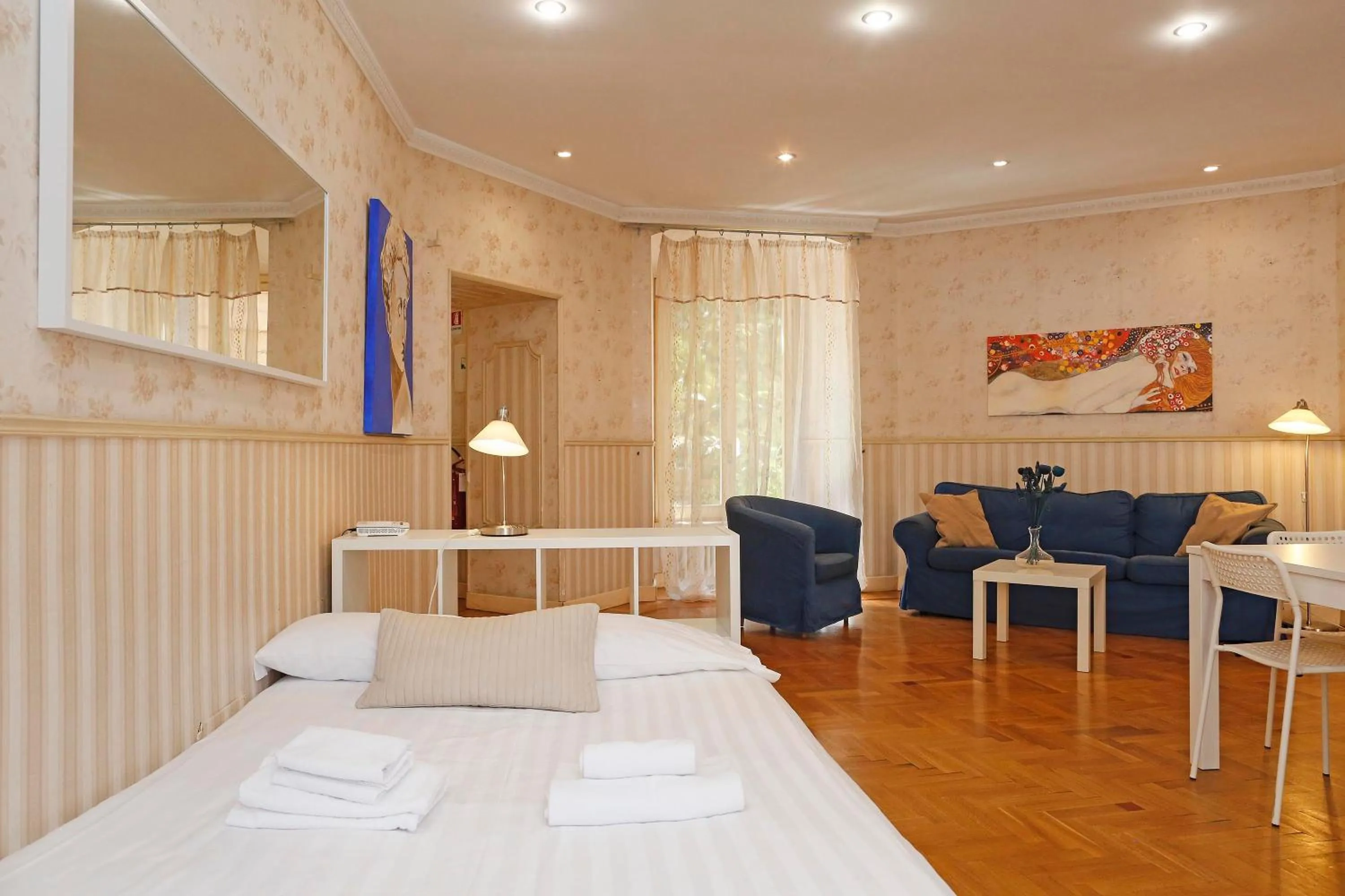 Living room, Bed in Apartment Felice