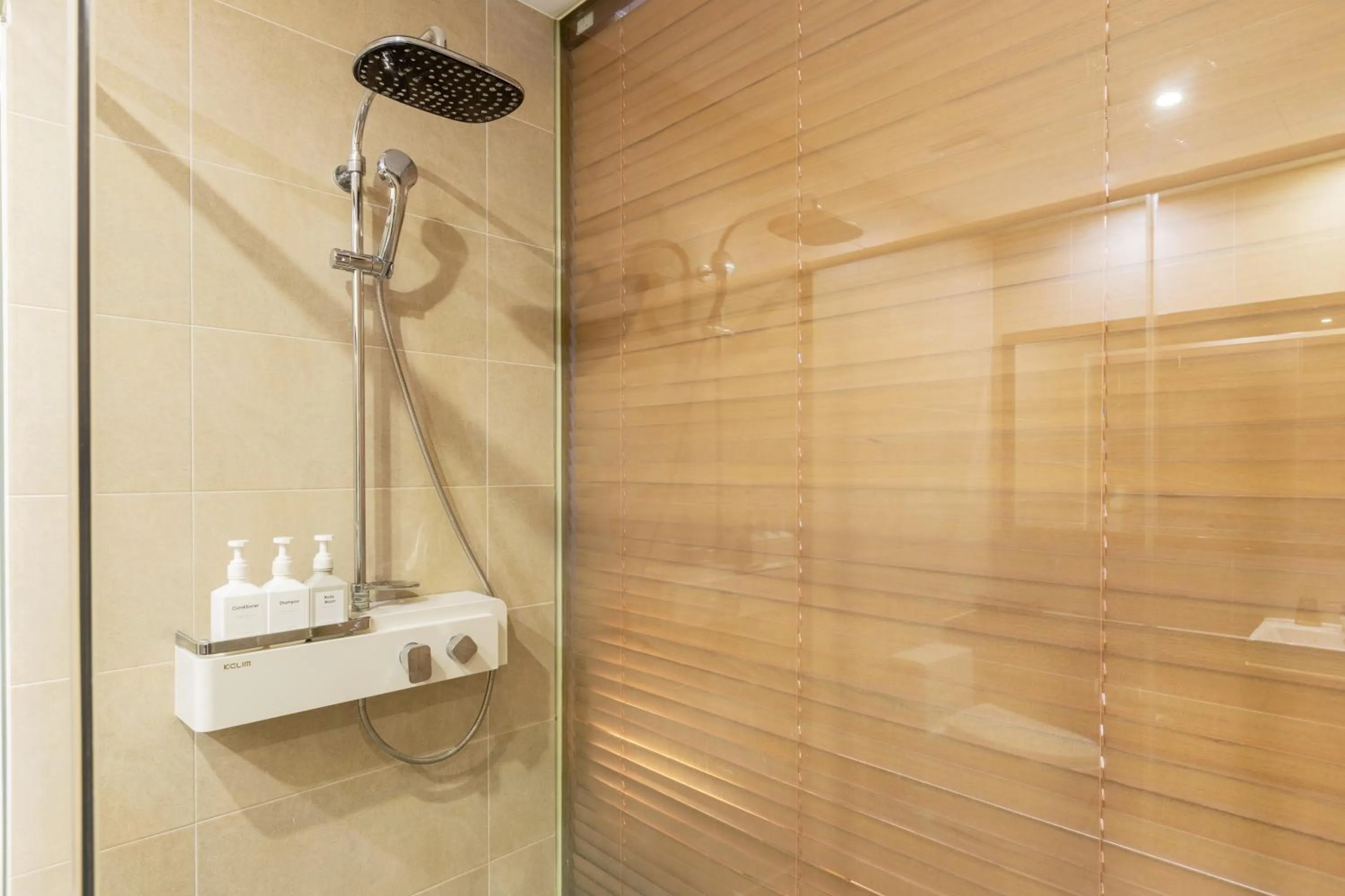 Shower in Mate Hotel Paju
