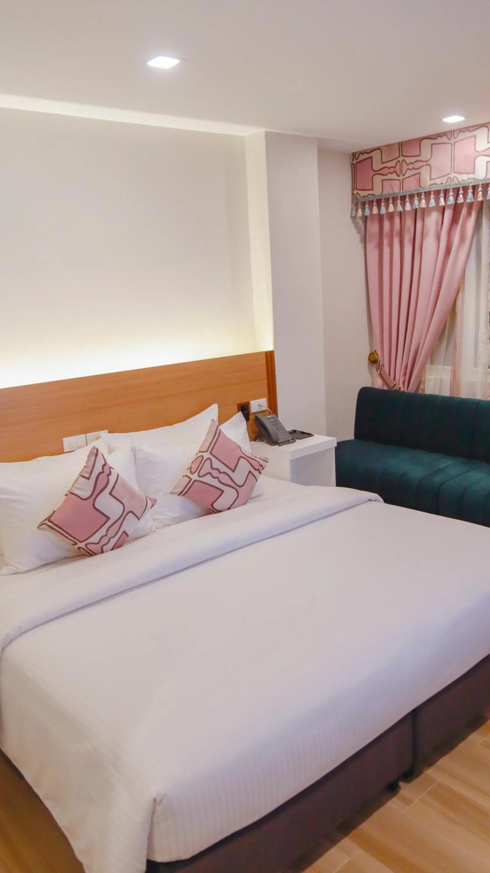 Bed in Ragazzi Resort Hotel