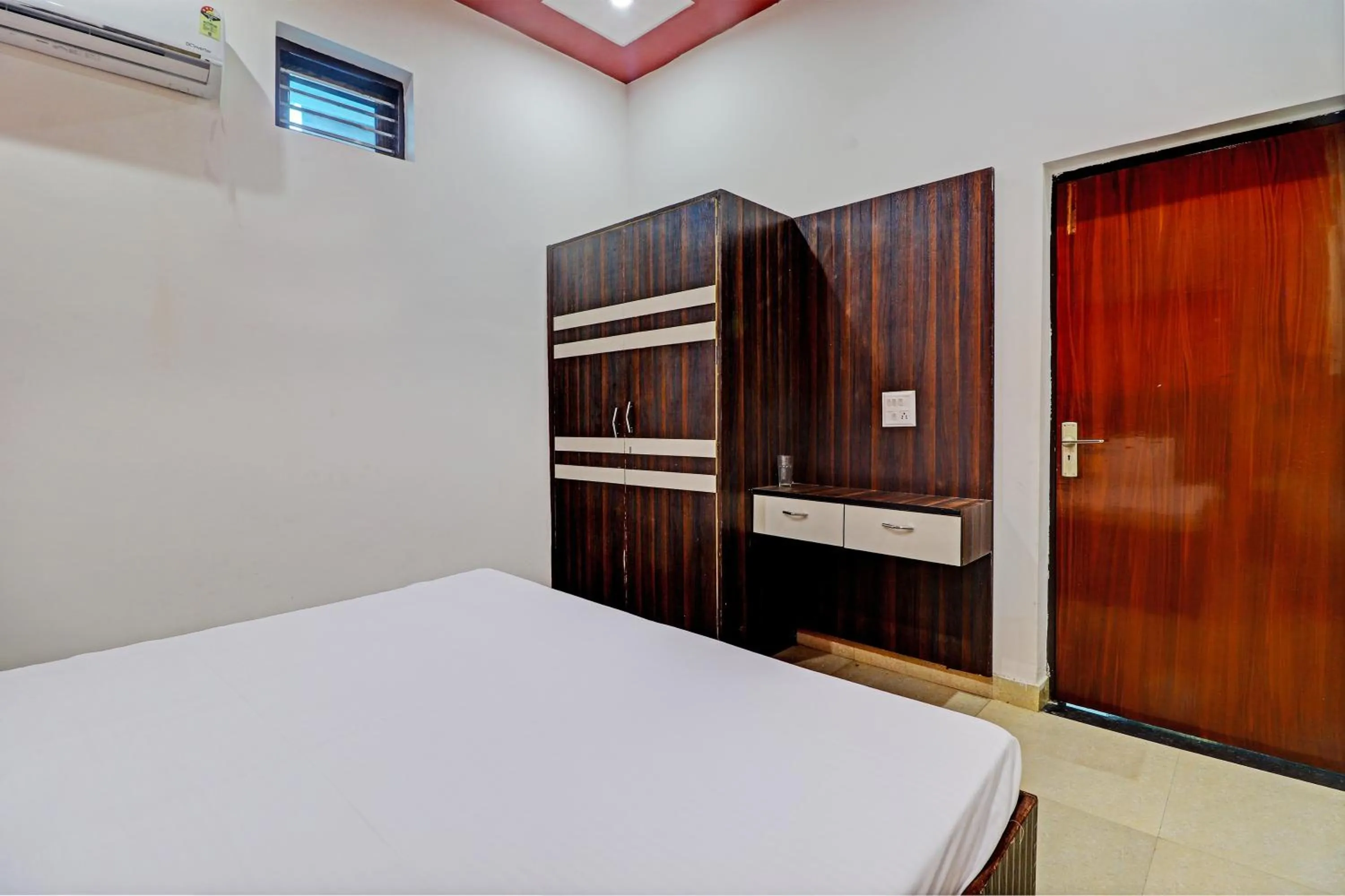 Bedroom in Hotel O Om Palace