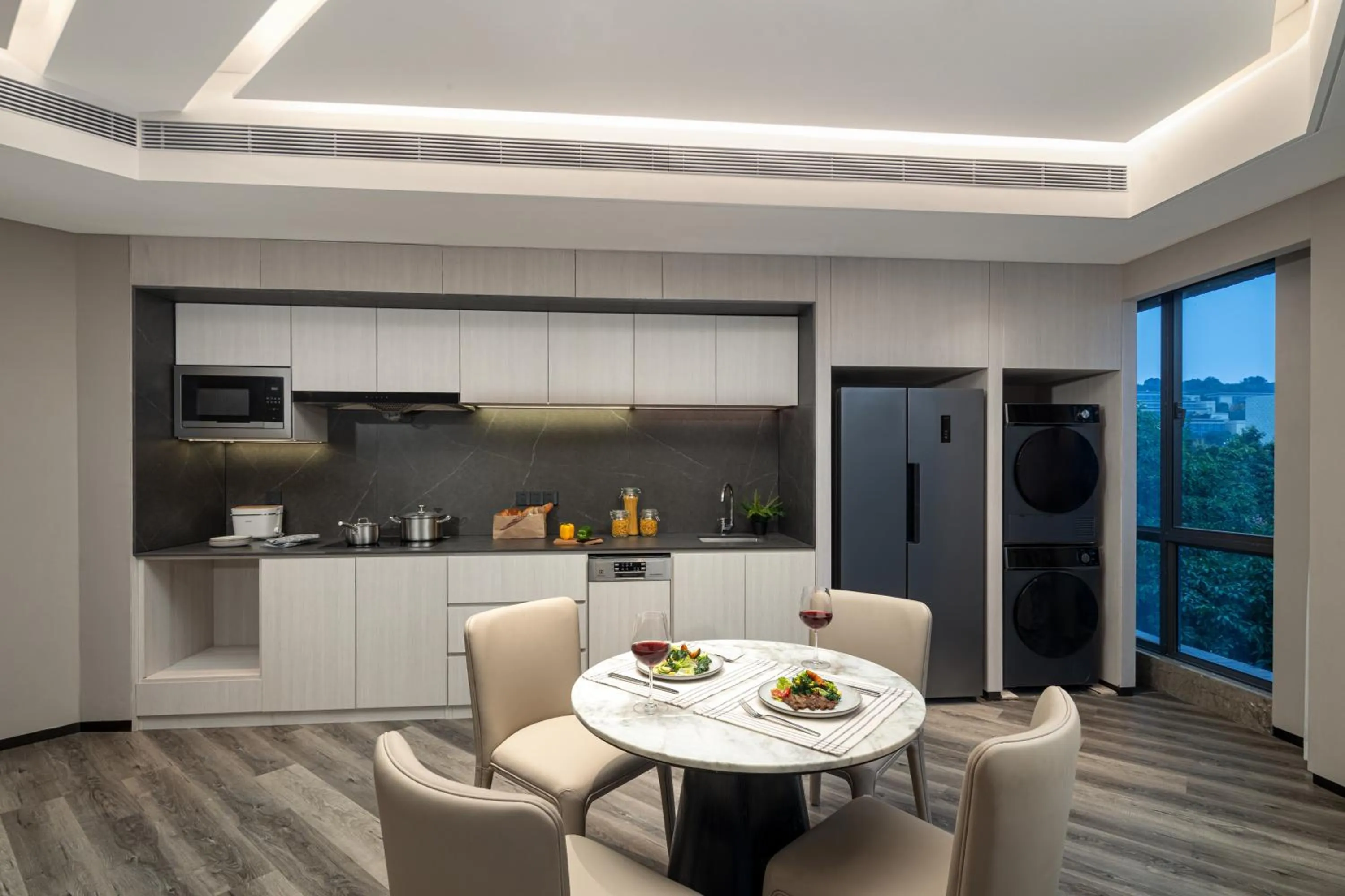 Kitchen or kitchenette in Somerset Chayuan Chongqing