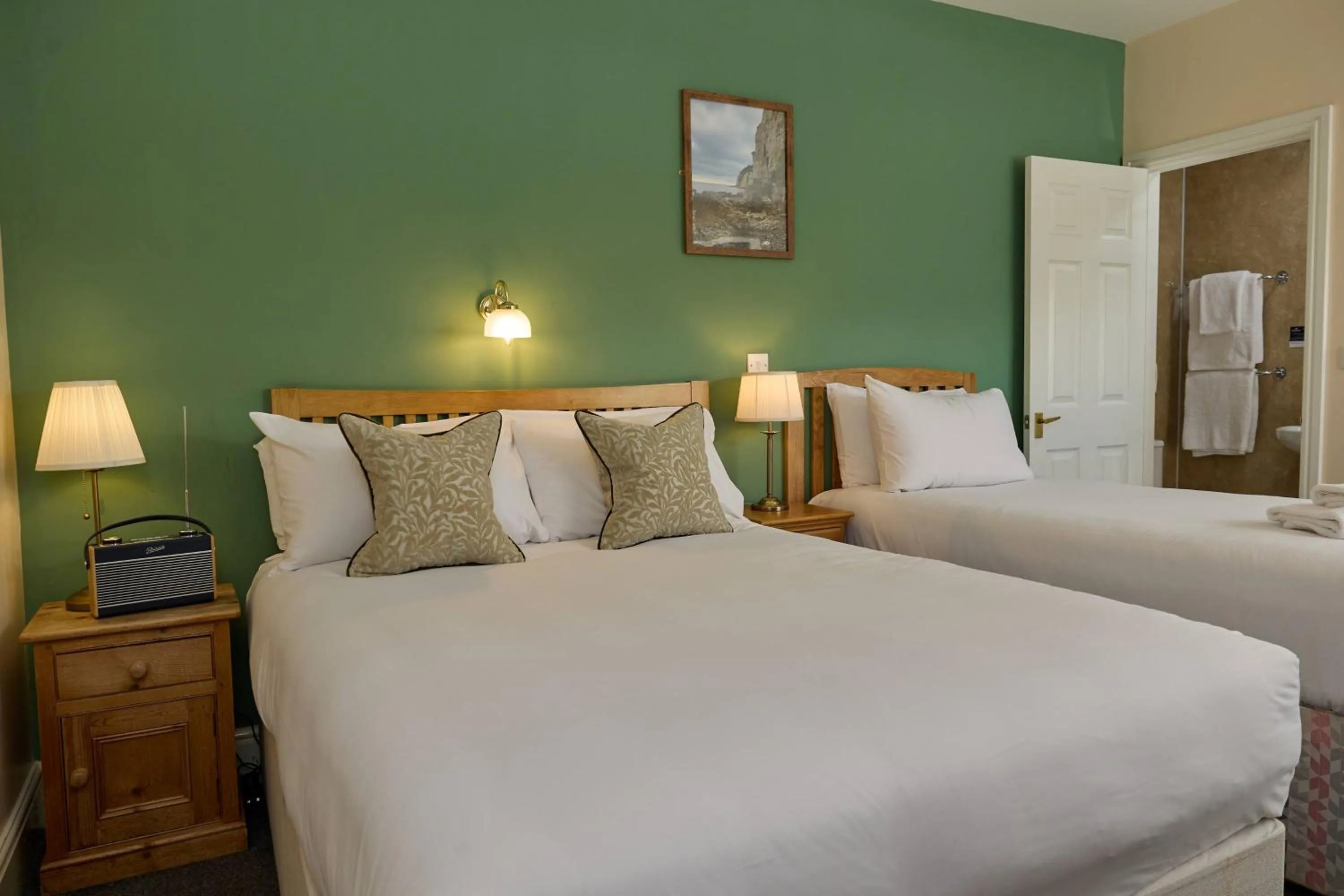 Bedroom, Bed in Dolphin Hotel