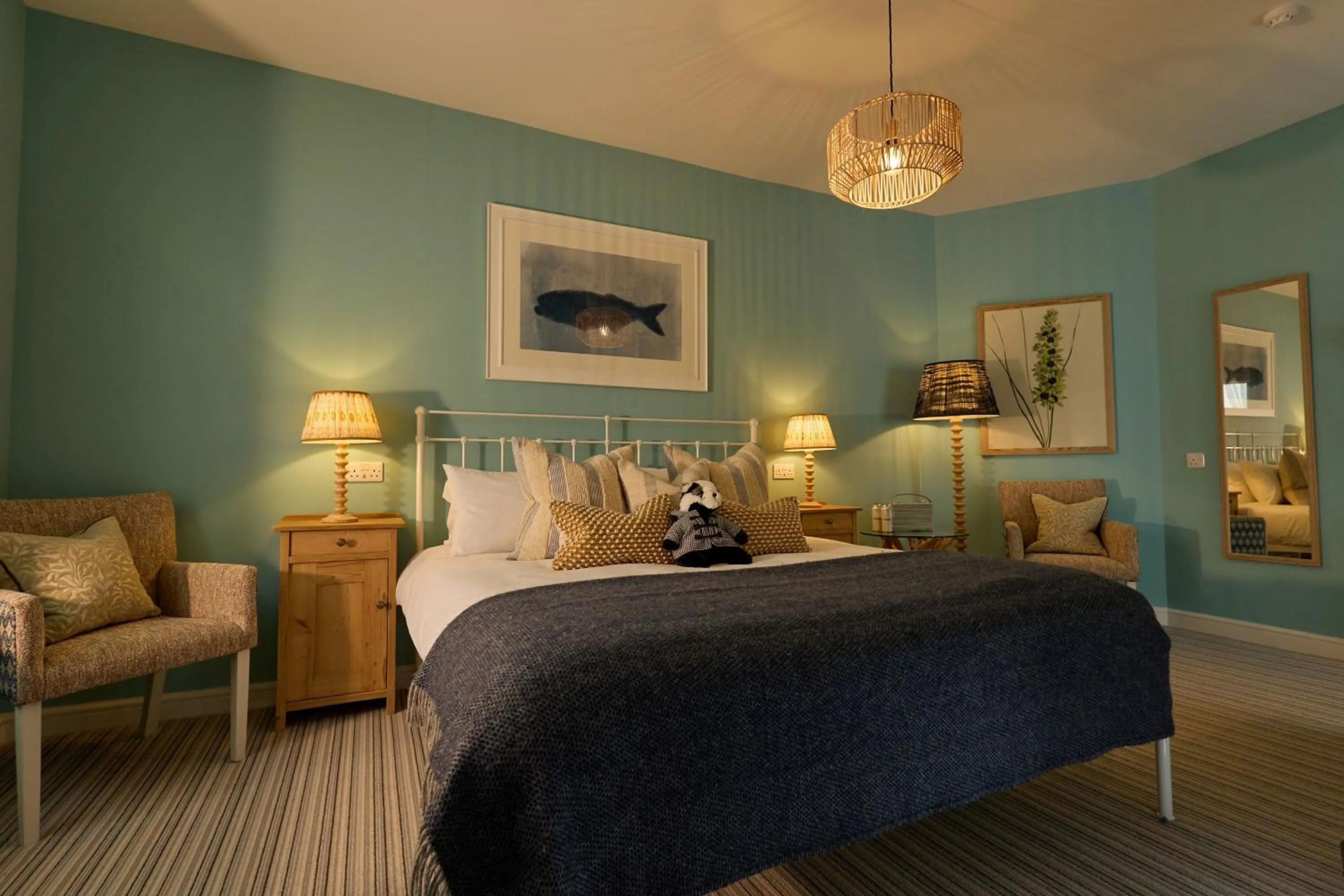 Bedroom, Bed in Dolphin Hotel