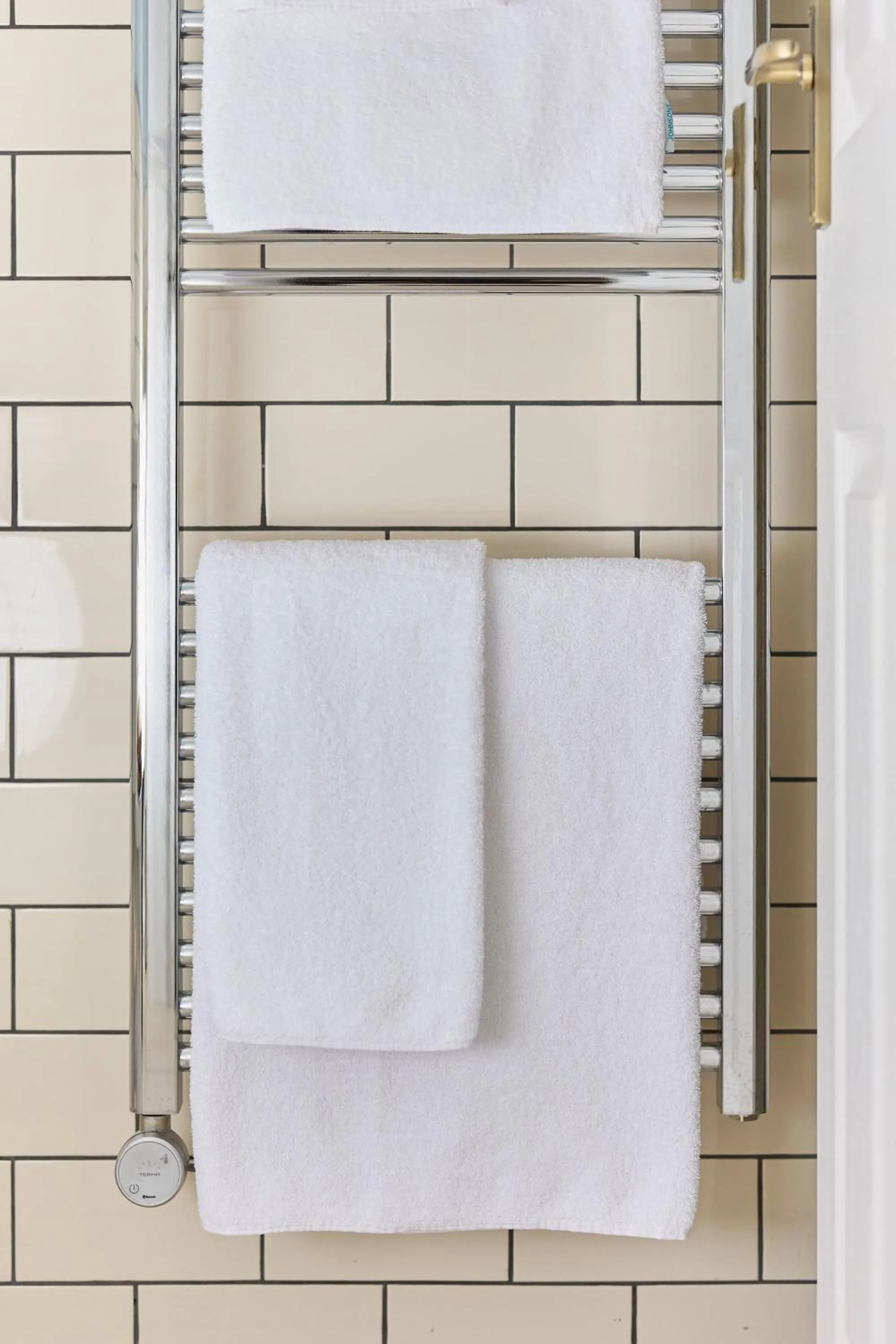 Bathroom in Dolphin Hotel