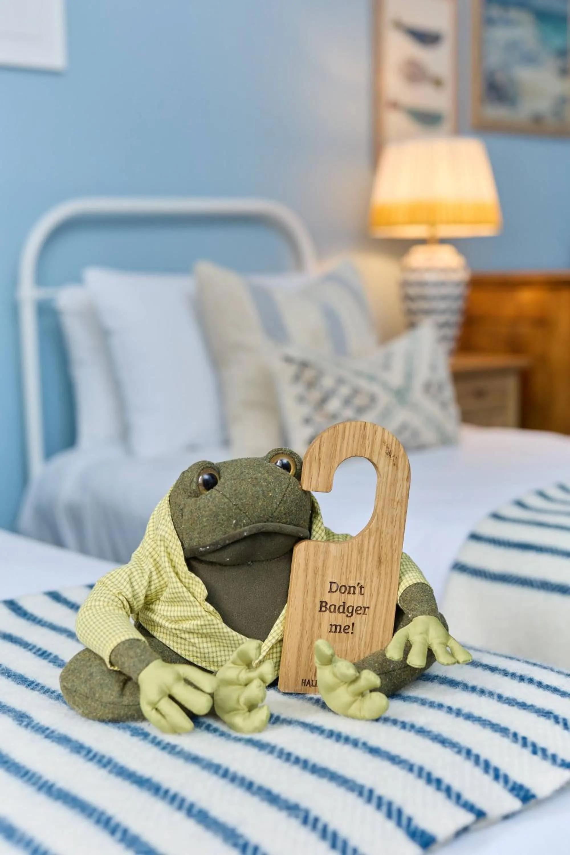 Bedroom, Bed in Dolphin Hotel