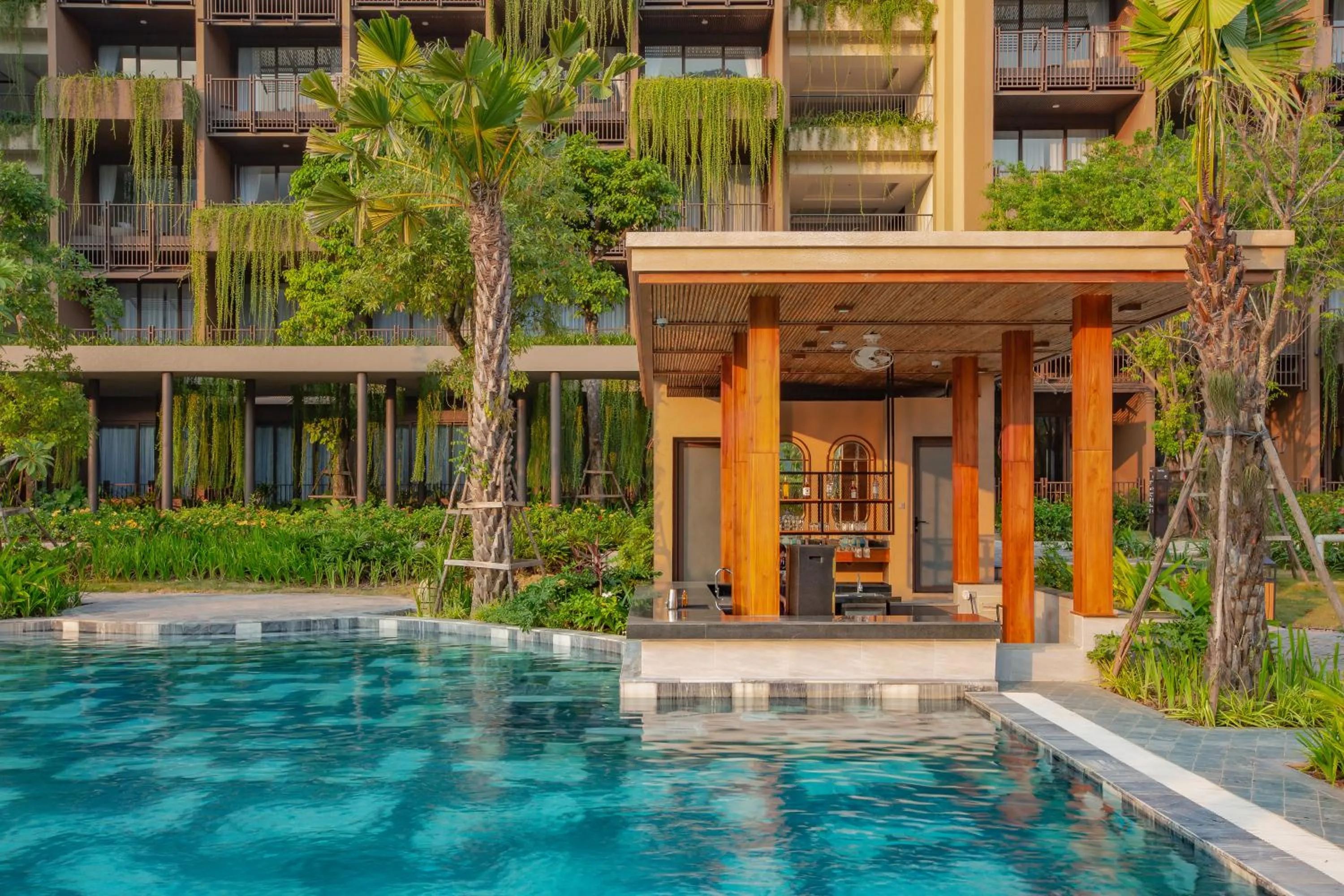 Swimming pool in Mandala Retreats Kim Bôi