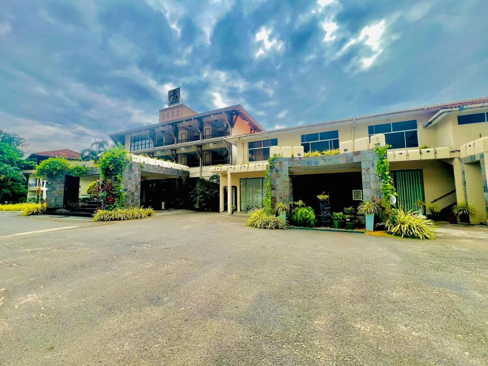 Property building in Laya Beach