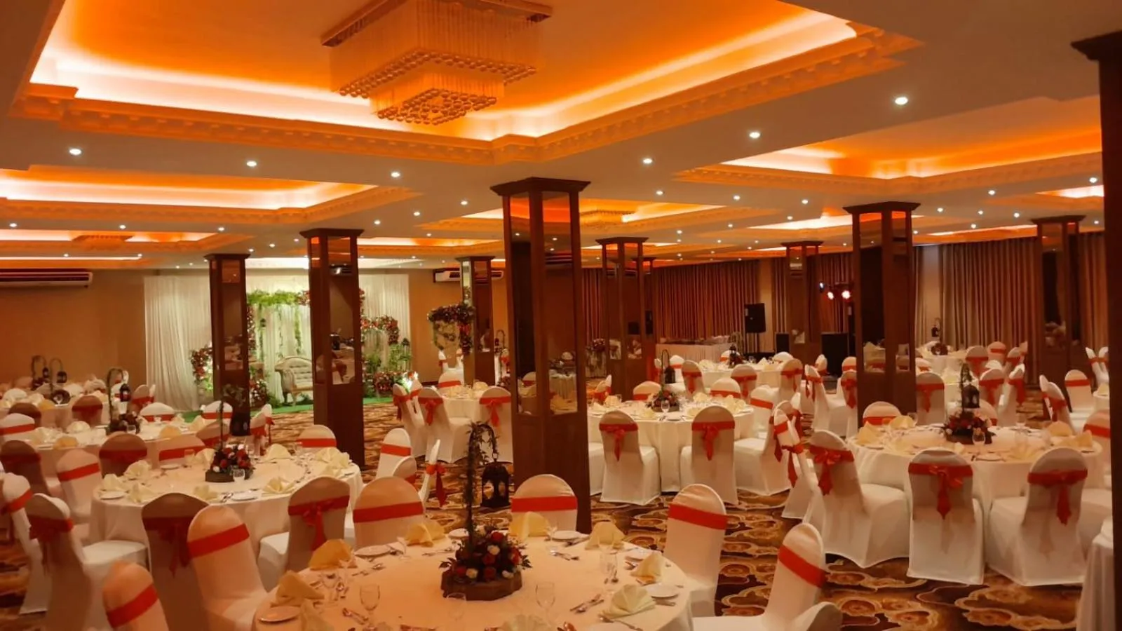 Banquet/Function facilities in Laya Beach