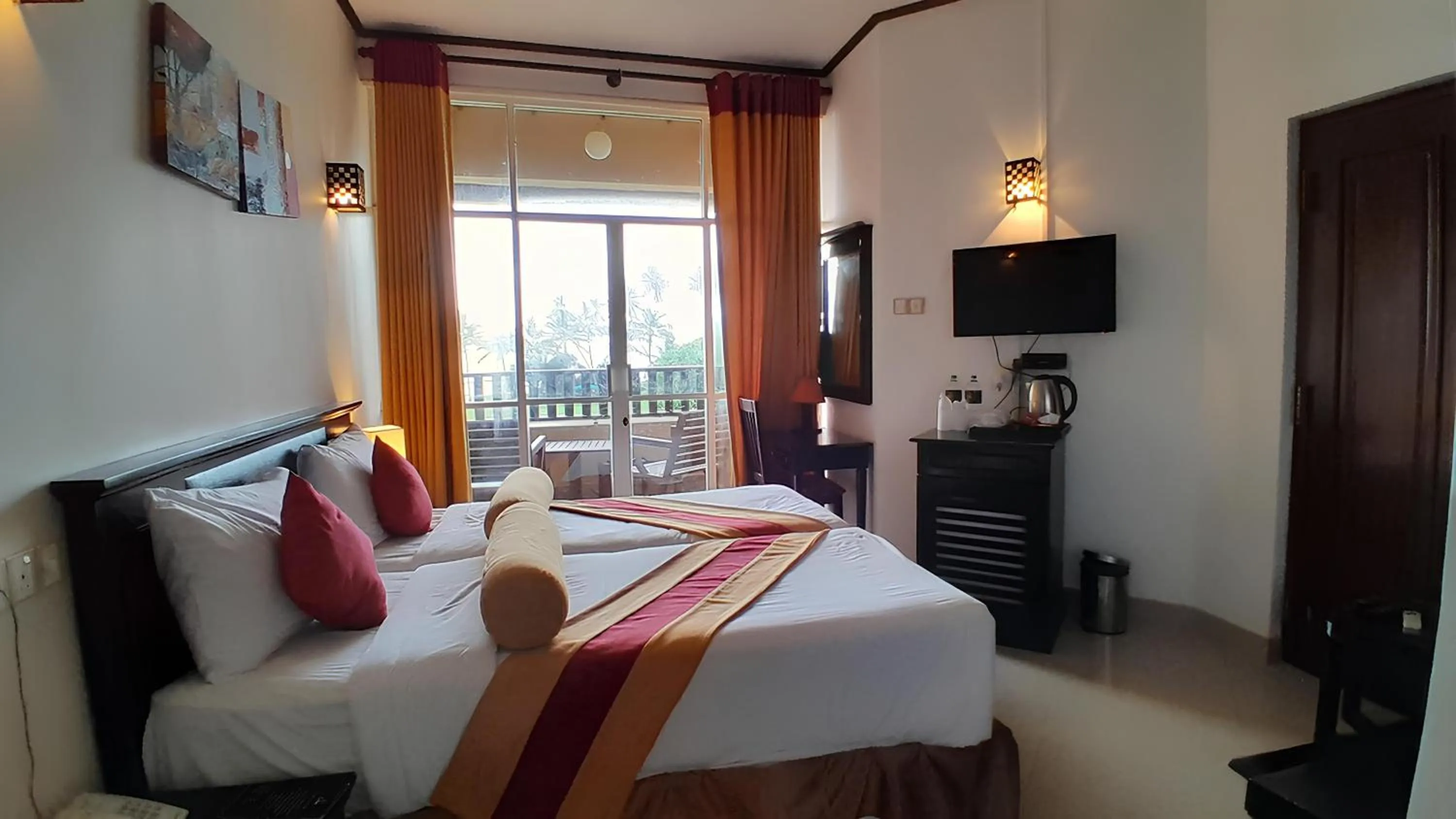 View (from property/room), Bed in Laya Beach