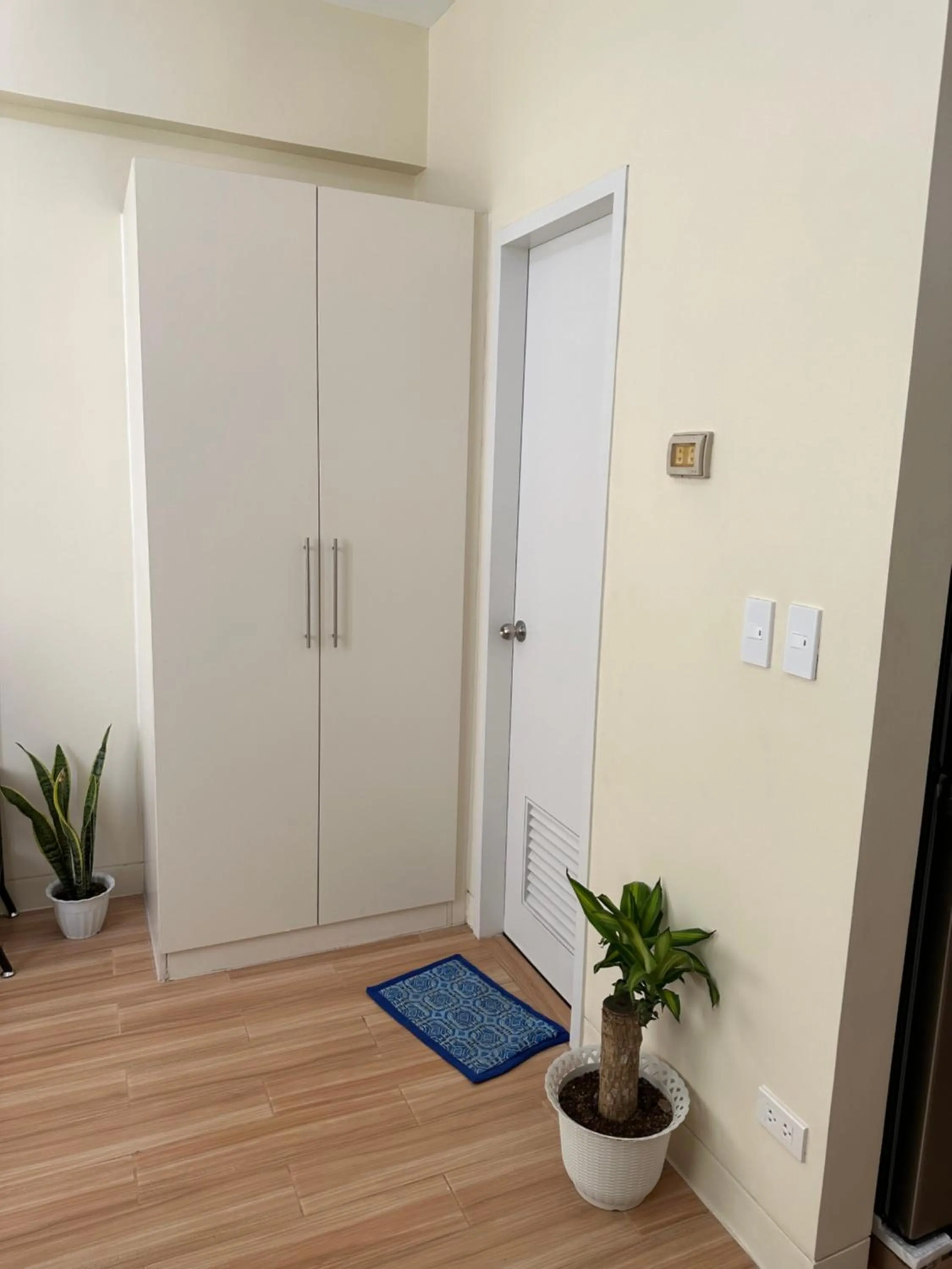 Neat Unit in Holland Park Southwoods